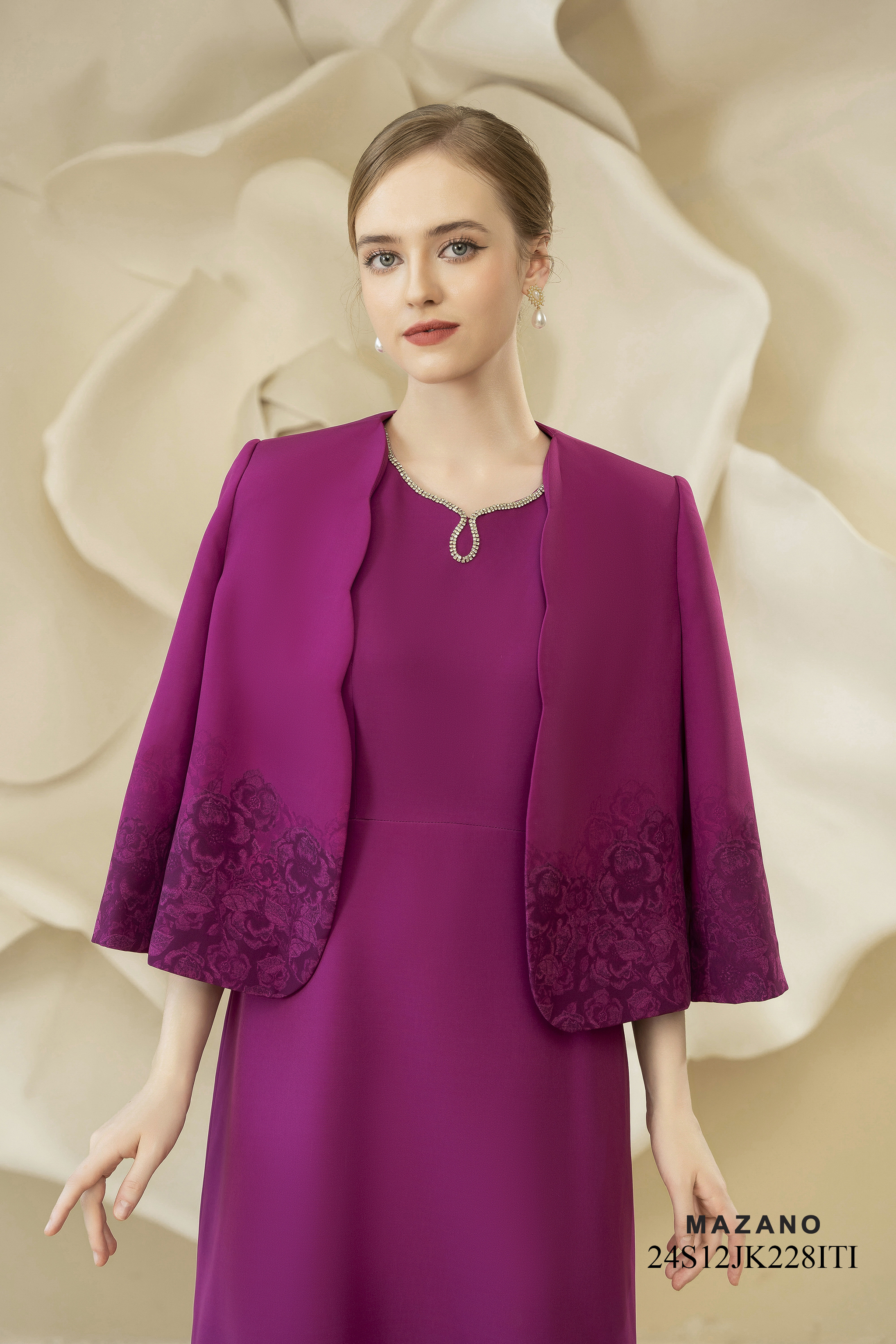 Áo khoác ngắn Suông Vải thô cao cấp Họa tiết in hoa chìm Dài dưới eo_thumbnail_4