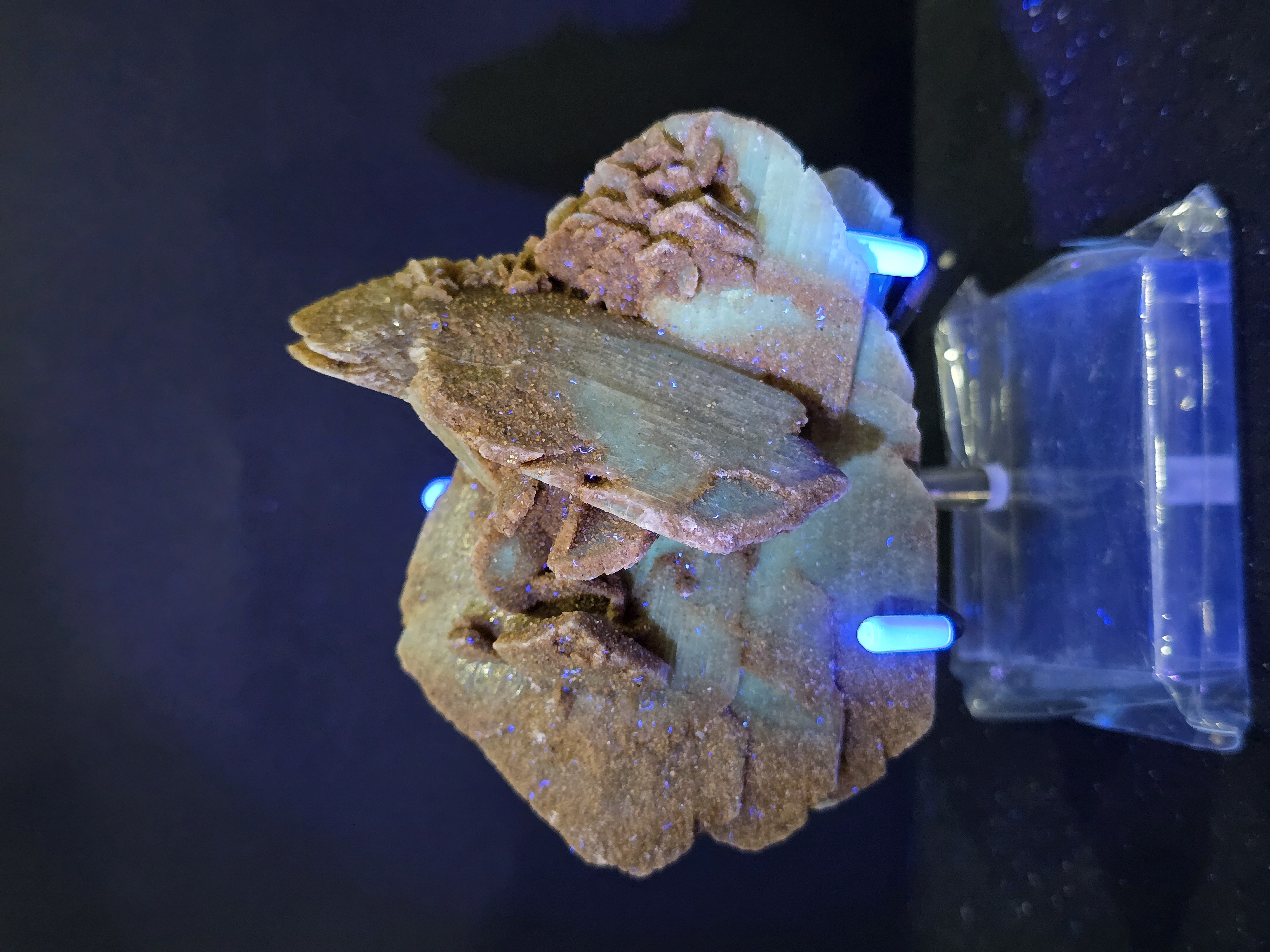 Tinh Thể Hoa Hồng Sa Mạc Desert Rose (có phản ứng UV) - Nội Mông_thumbnail_16