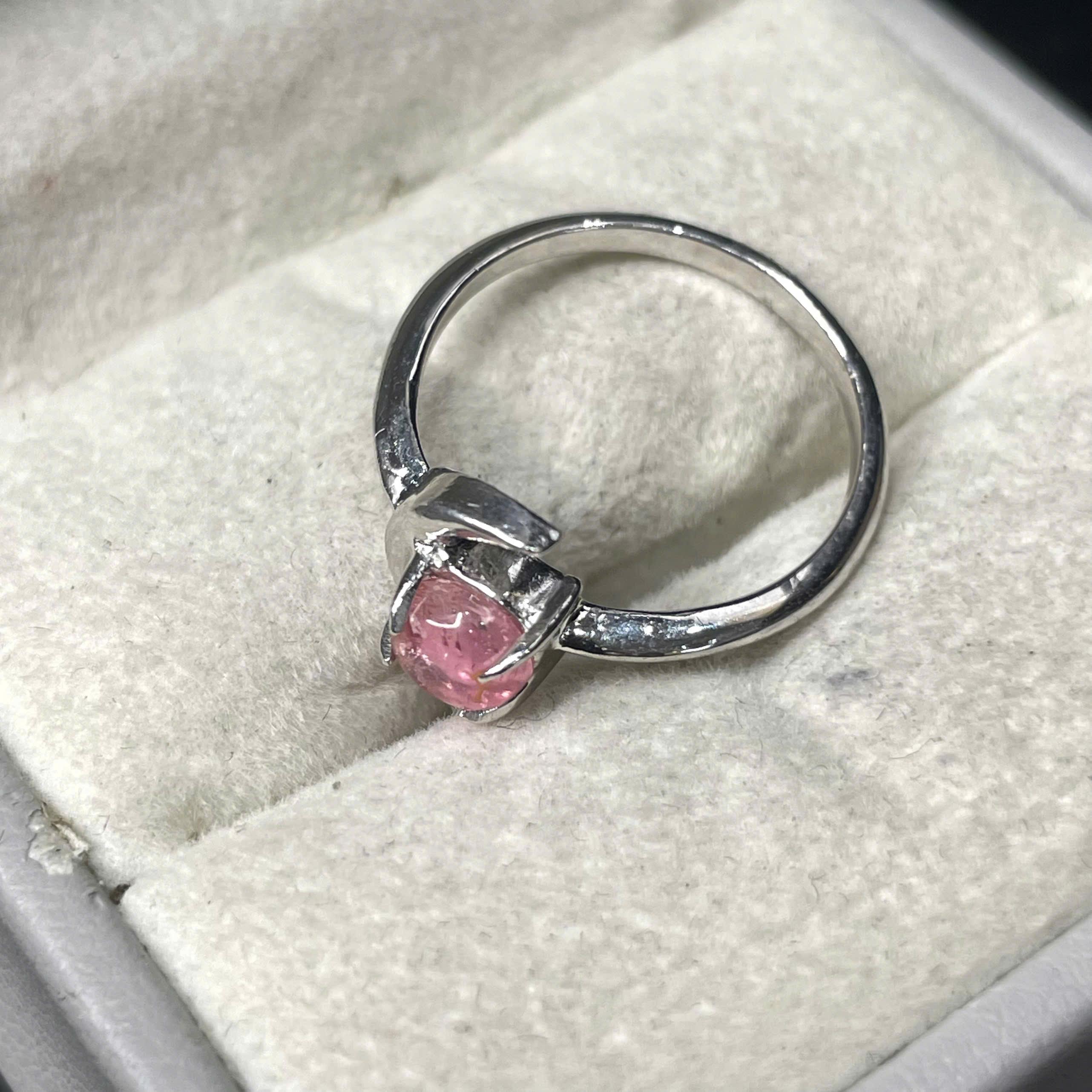 nhẫn bạc mặt trăng ôm đá hồng dễ thương_thumbnail_2