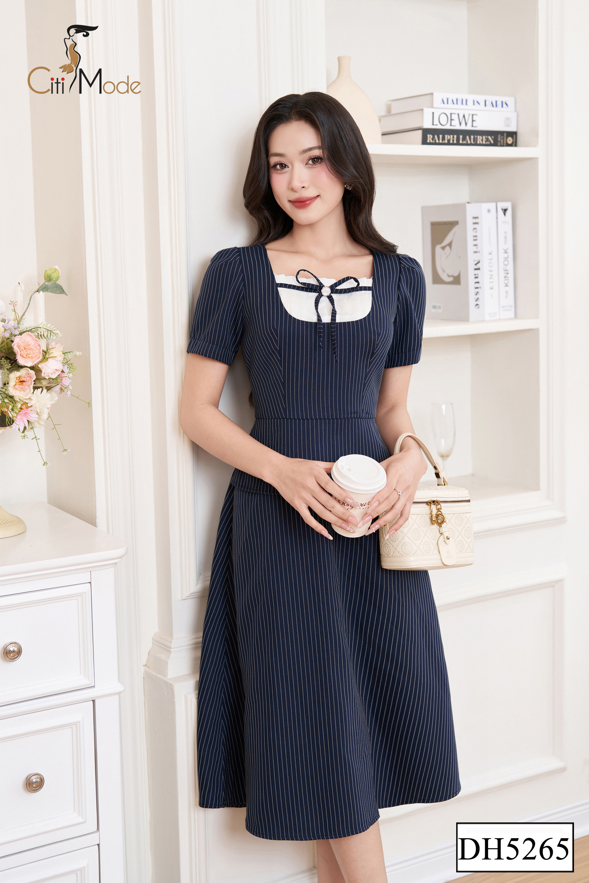 Đầm xoè peplum kẻ xanh cổ vuông phối trắng_thumbnail_1