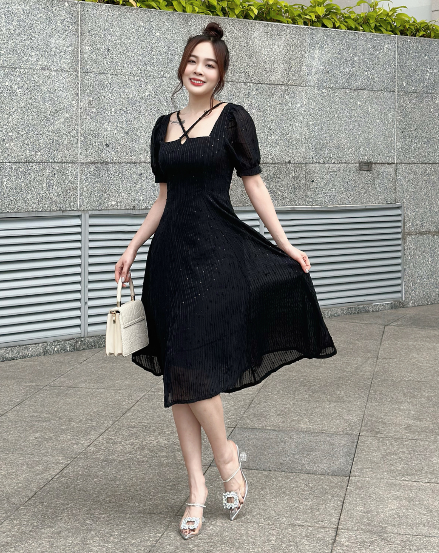 Đầm xòe dự tiệc cổ cách điệu