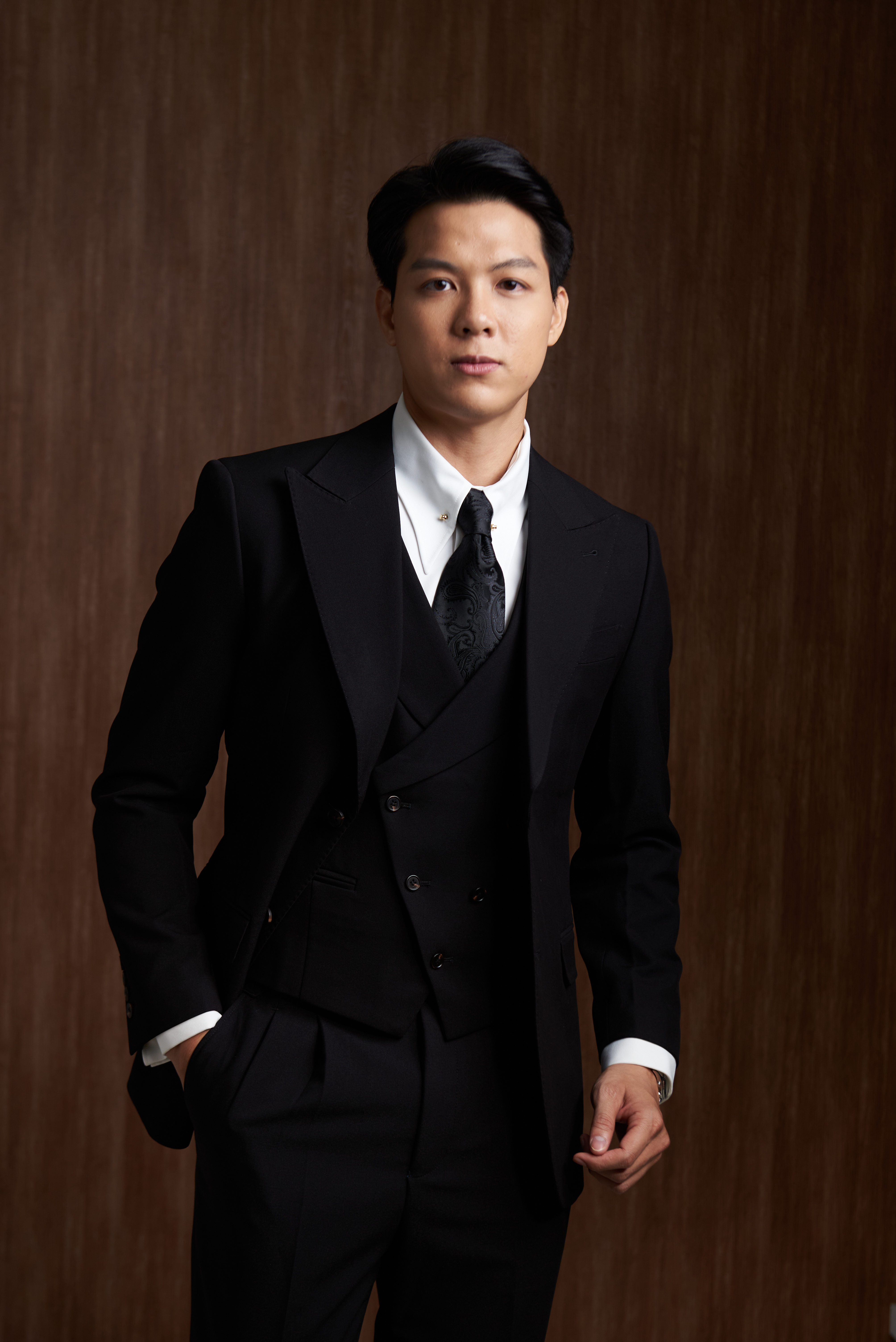 Dress Code Cho Sự Kiện: Đi Networking, Họp Báo Mặc Gì Cho Đúng?