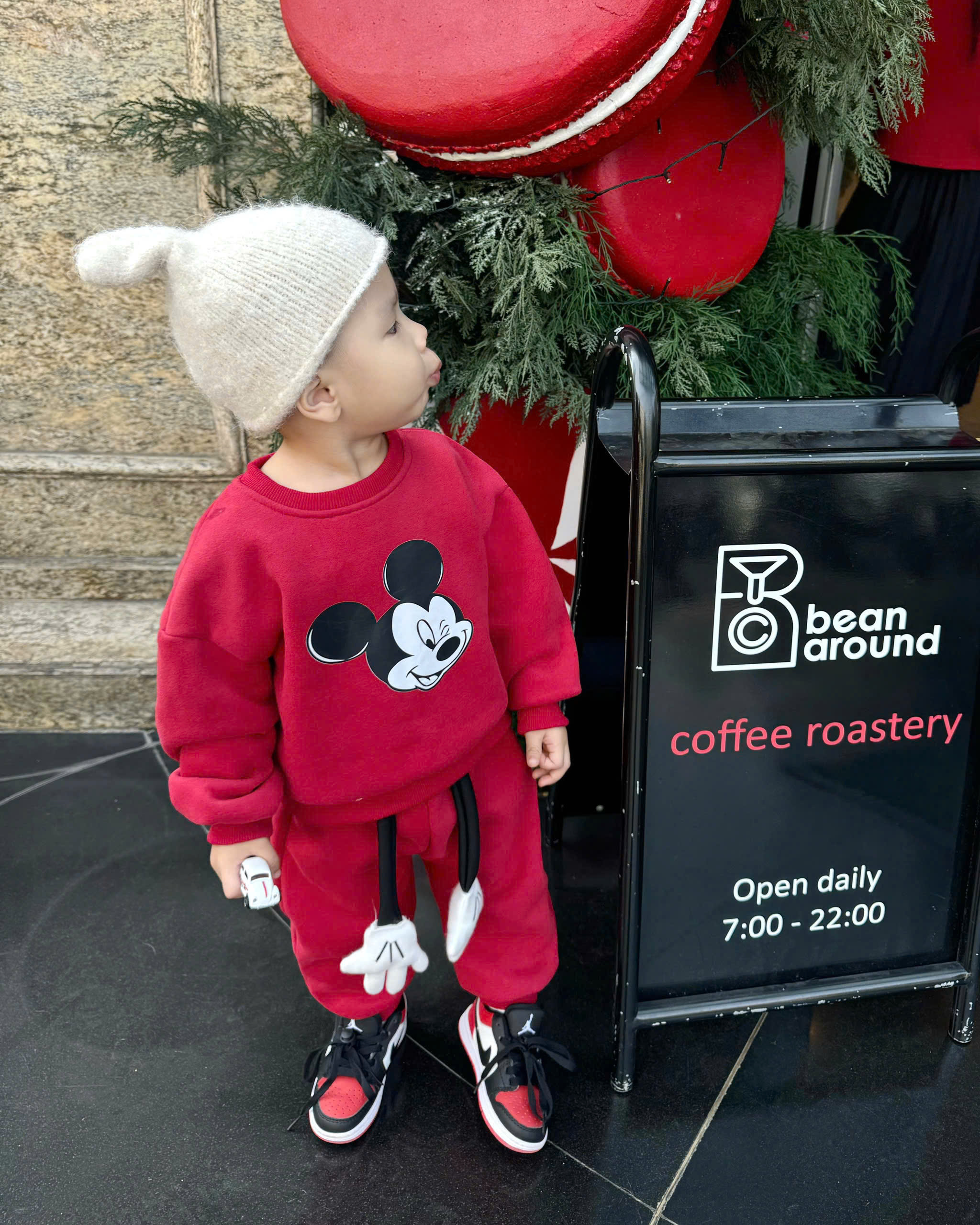 T81 BỘ DÀI MICKEY THÒ TAY - A210.436