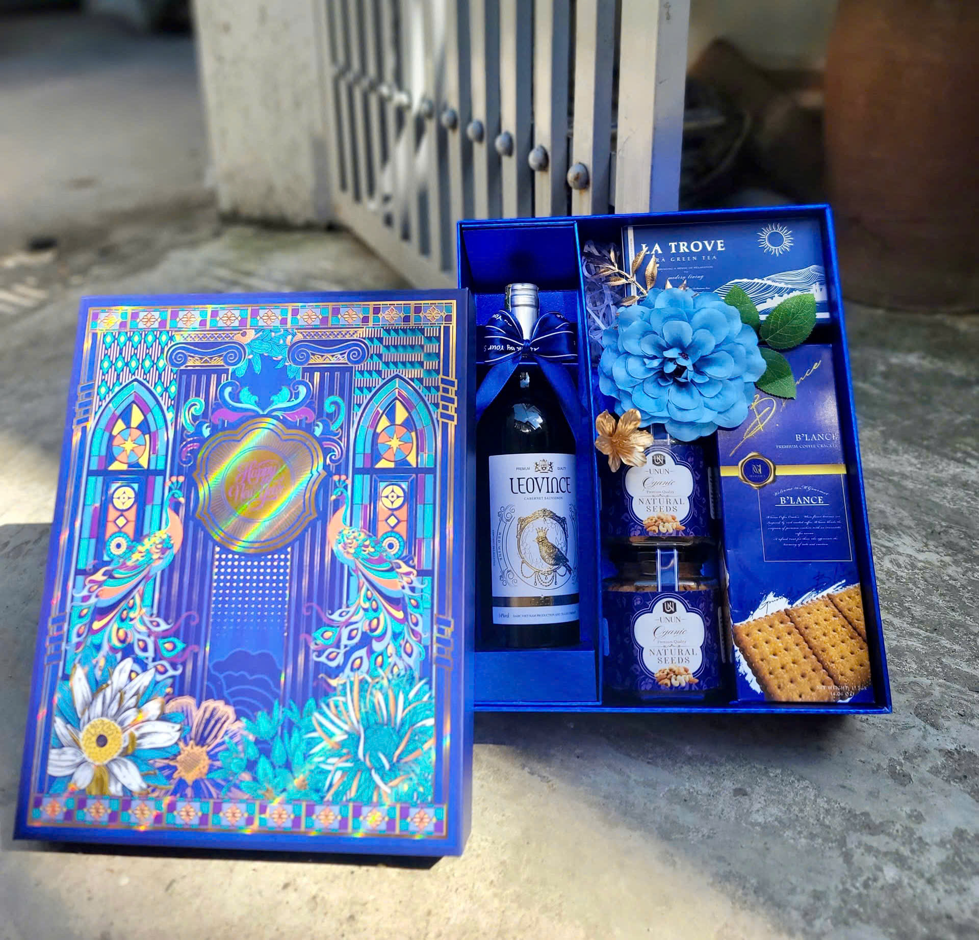 Hộp quà cứng cao cấp_thumbnail_2