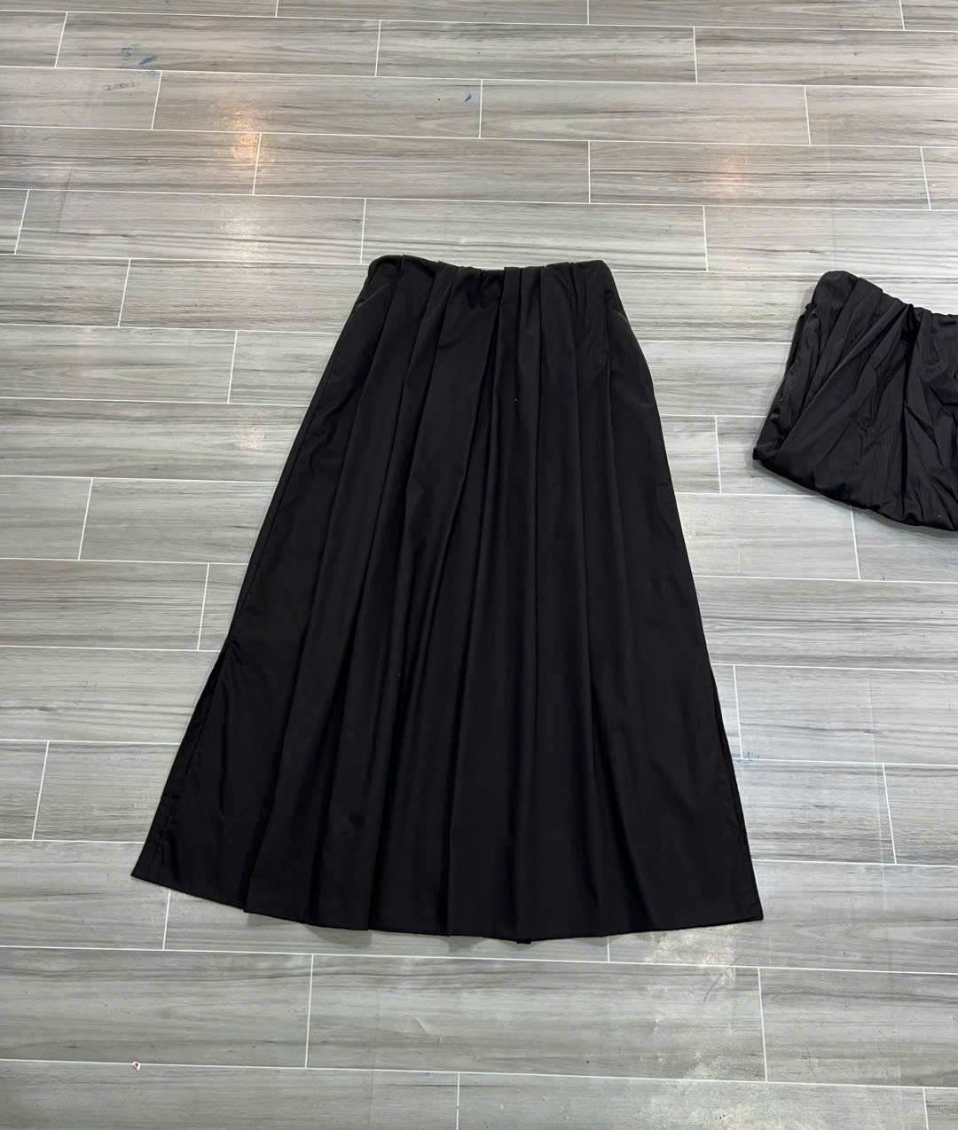 V137- CHÂN VÁY ĐEN_thumbnail_10