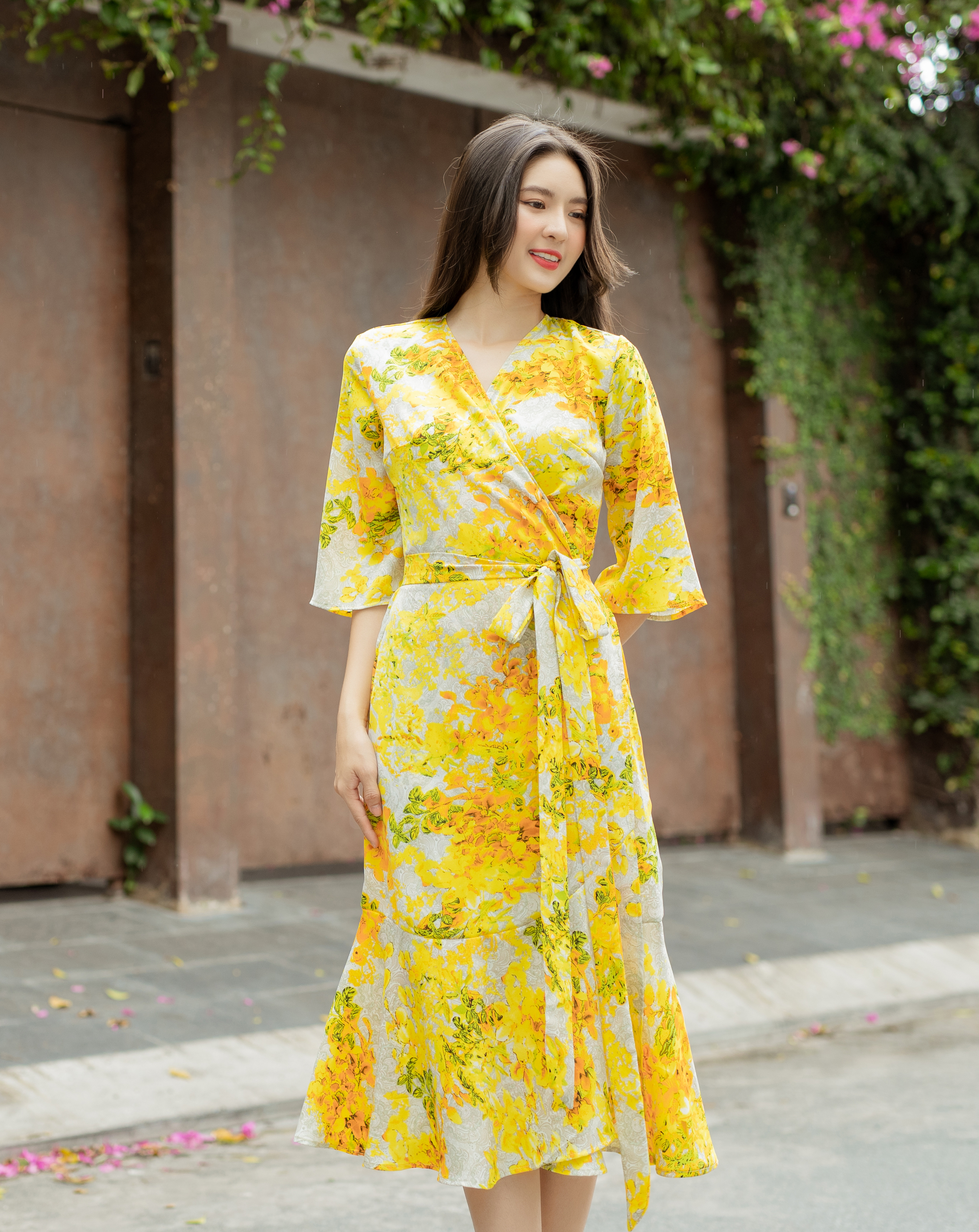 Đầm họa tiết cổ V đuôi cá kiểu đắp chéo cột eo_thumbnail_2