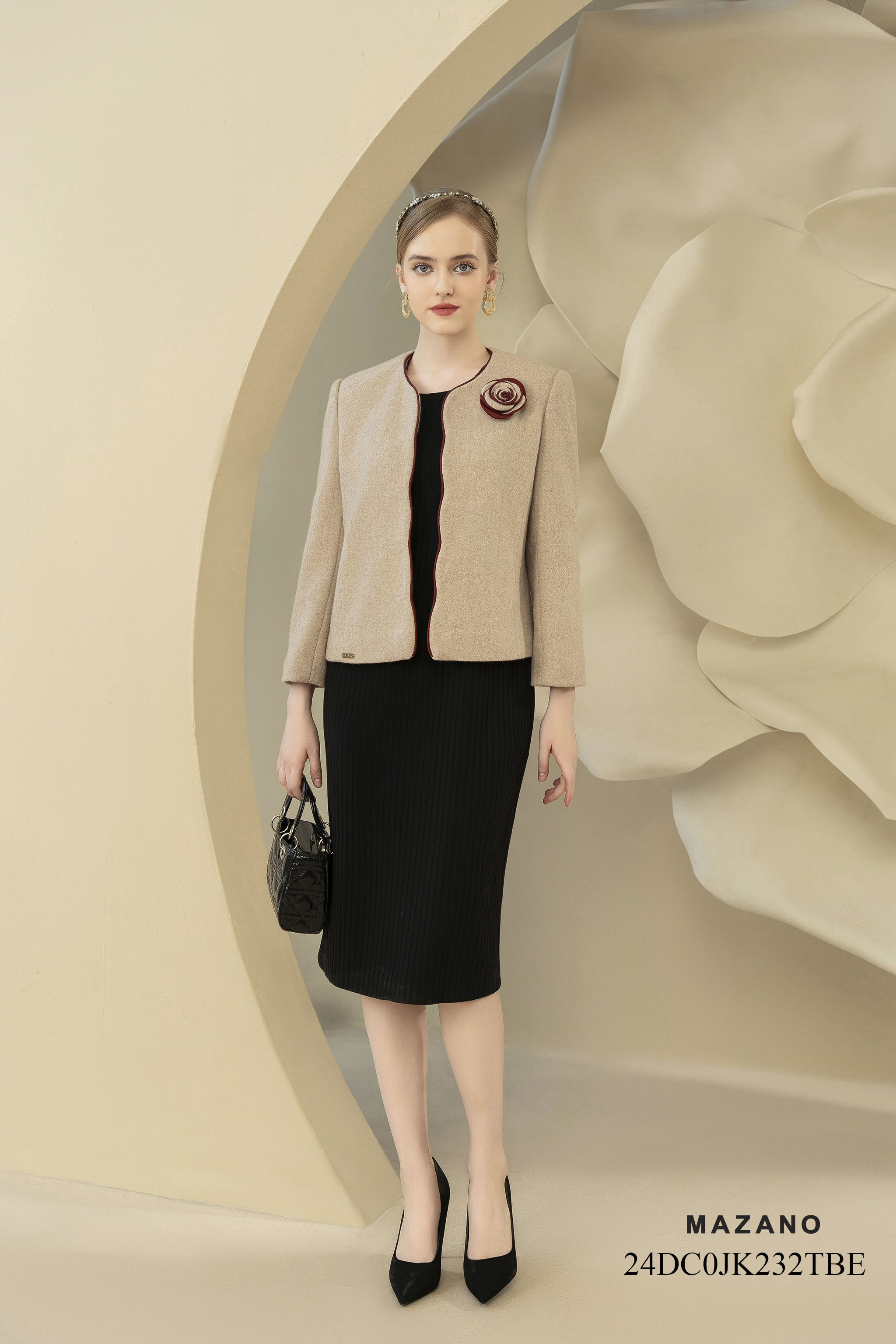 Áo khoác ngắn Suông Vải dạ lông cừu Họa Đính hoa trang trí Dài dưới eo_thumbnail_2