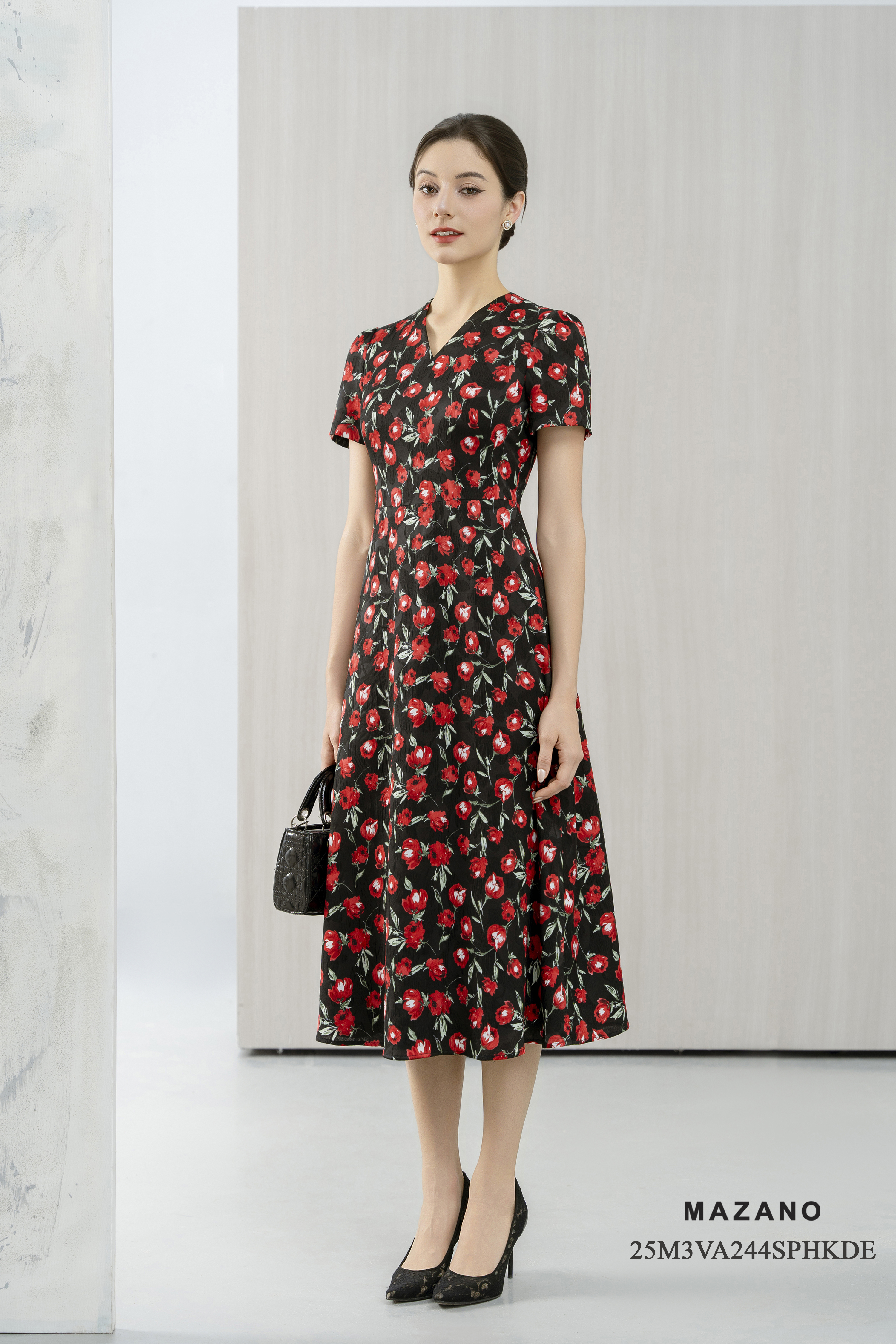 Váy đầm ôn chân rủ Vải thô lụa Cổ V Tay ngắn xếp ly Dài qua bắp chân