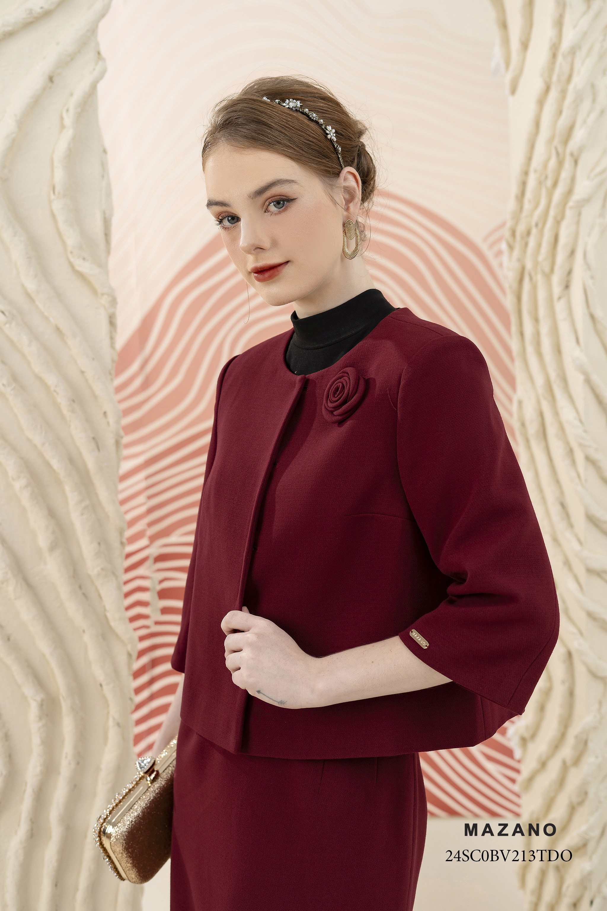 Bộ Áo khoác ngắn cổ tròn và Chân váy juyp dài vải Tuytxi len đính bông hoa