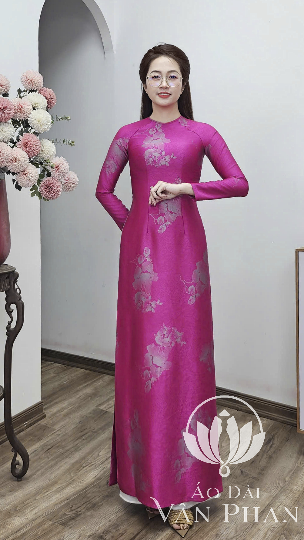 A3135 áo dài cổ khít tay dài lụa Dubai màu Hồng sen hoa phong lan_thumbnail_1