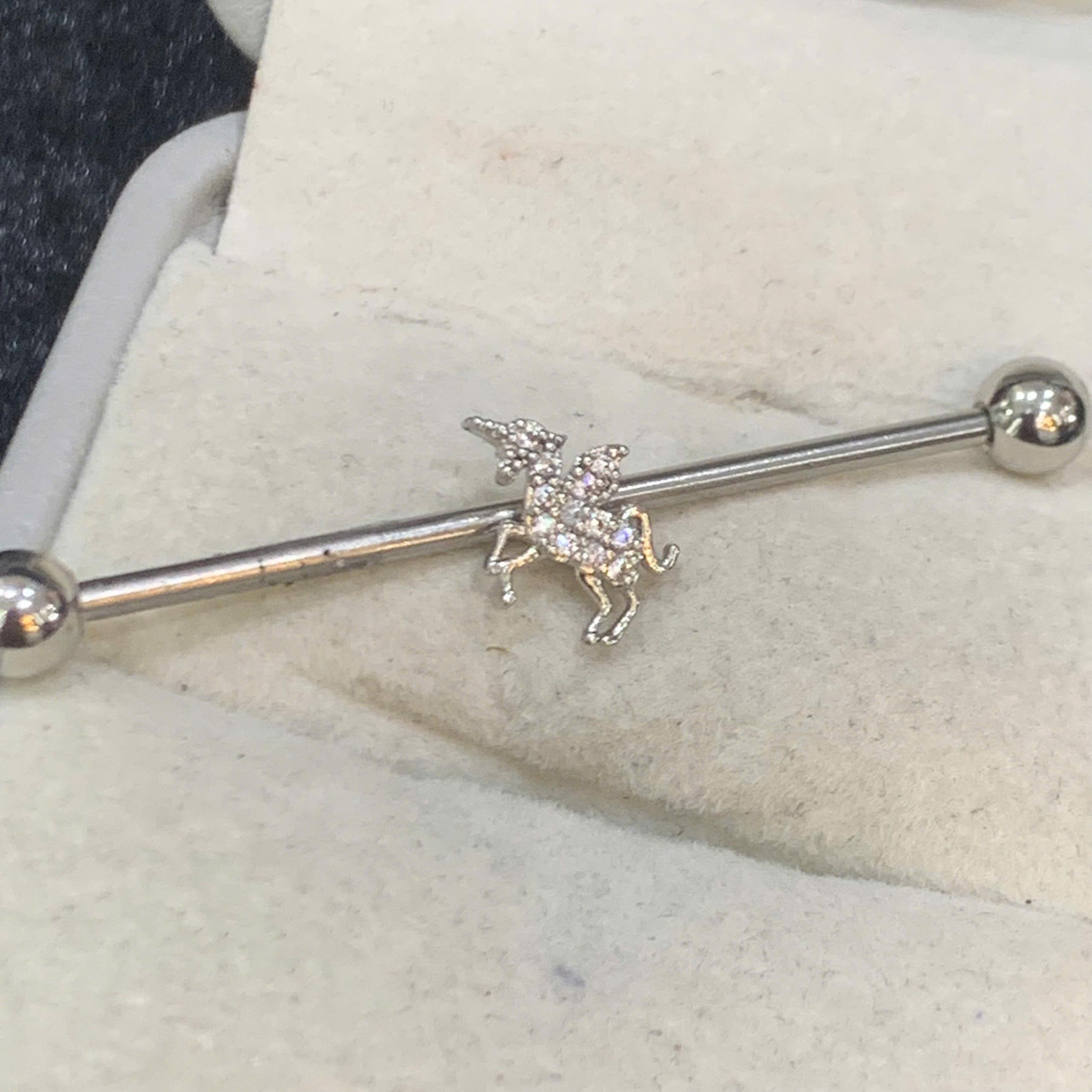 indus kiểu con ngựa nhấp nhánh 