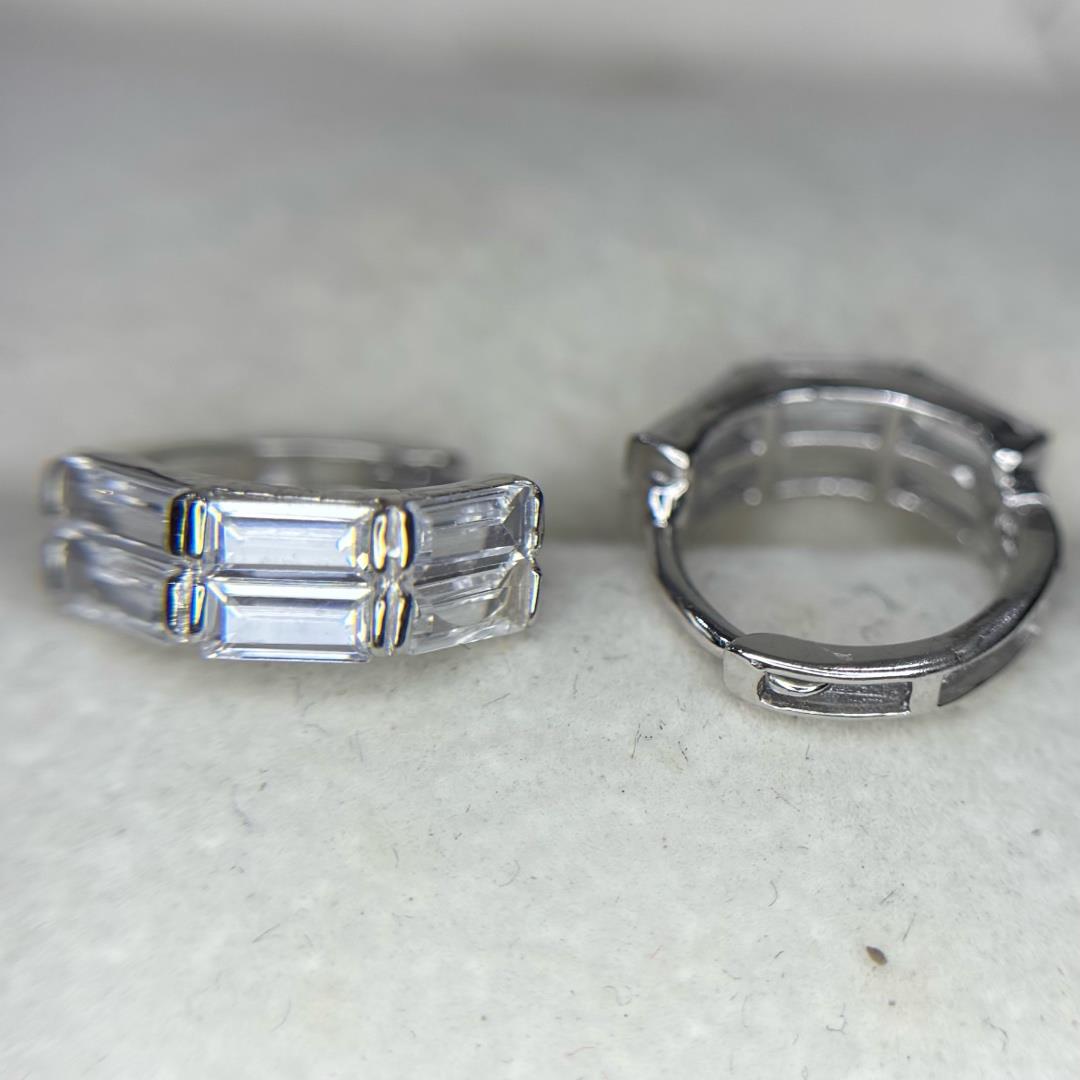 khuyên vòng bạc xi bạch kim hai hàng đá chữ nhật size 10