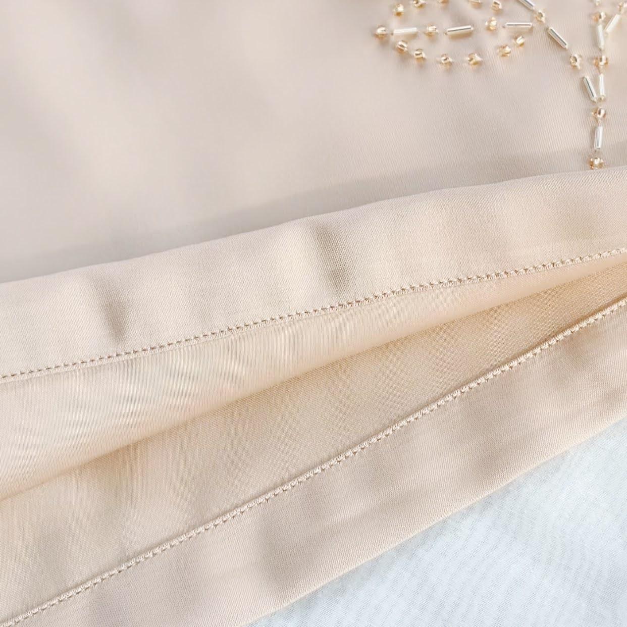 GUMOM - Áo Kiểu Trung Niên U50 U60 Cao Cấp Cổ Tròn Tay Lỡ Thêu Hoa Đính Nút Sang Trọng Cho Nữ - Women Nhung Kem Xanh Nho Tua Rua Top Voi_thumbnail_4