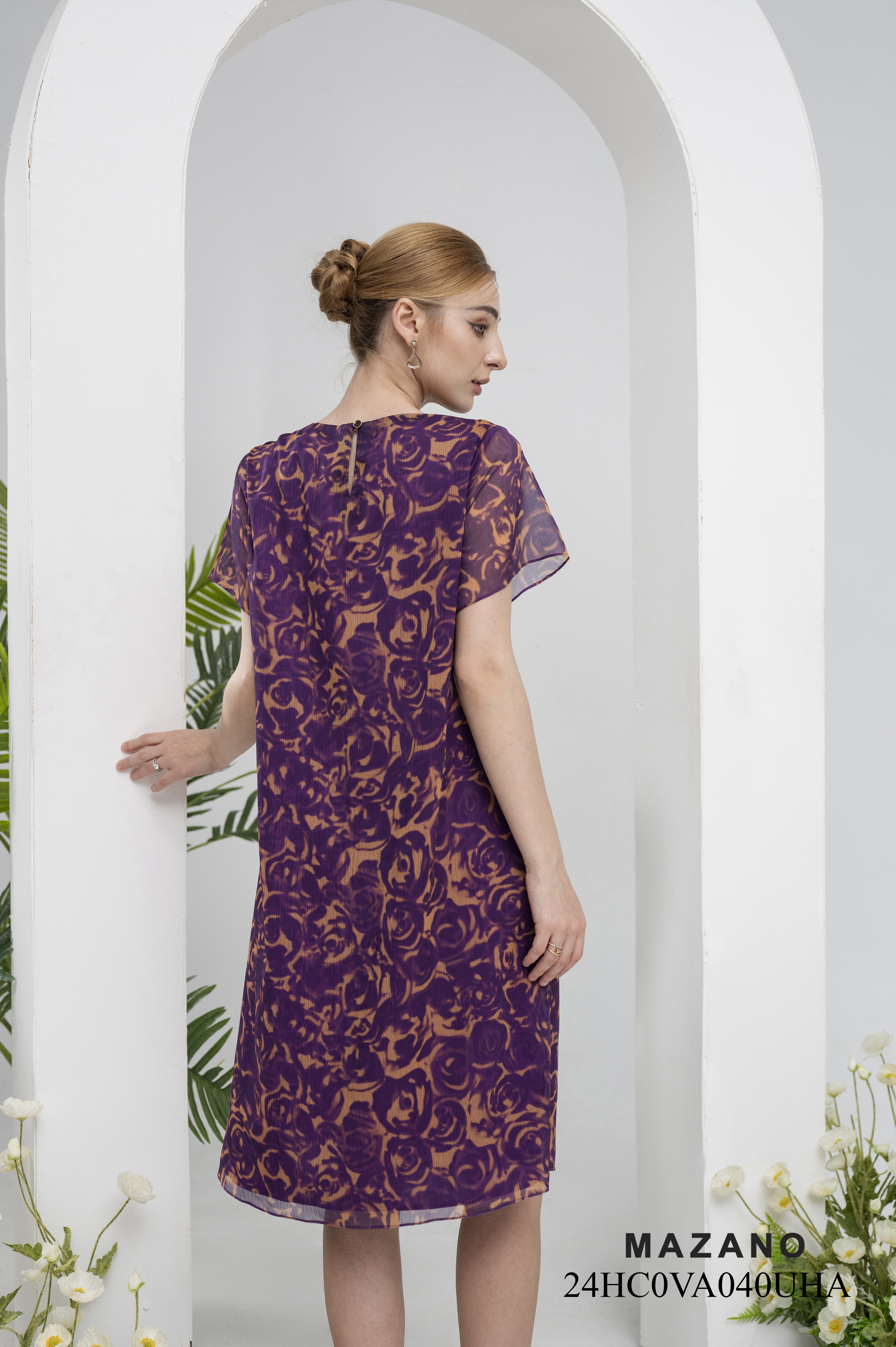 Đầm voan suông tím họa tiết hoa hồng chìm cổ đính hoa_thumbnail_4