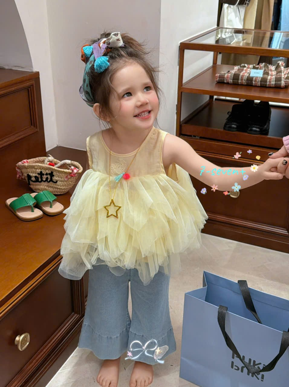 H197 - Quần bò mềm ống loe hãng Seven