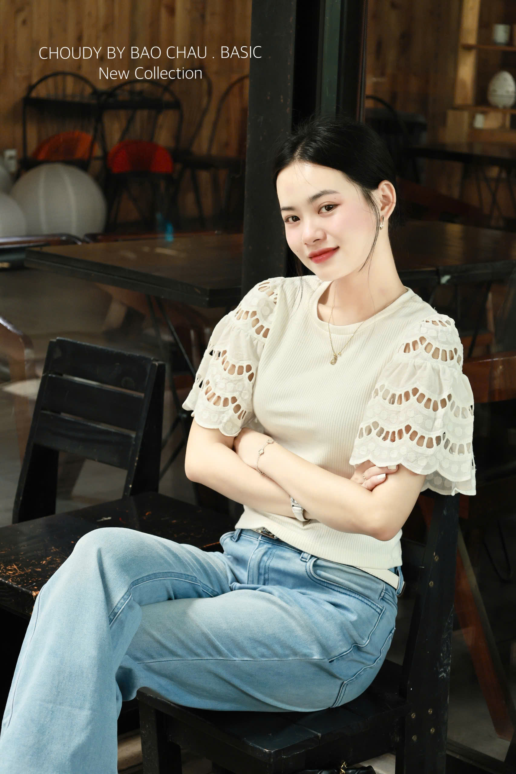 A423 ÁO KIỂU TRẮNG_thumbnail_4