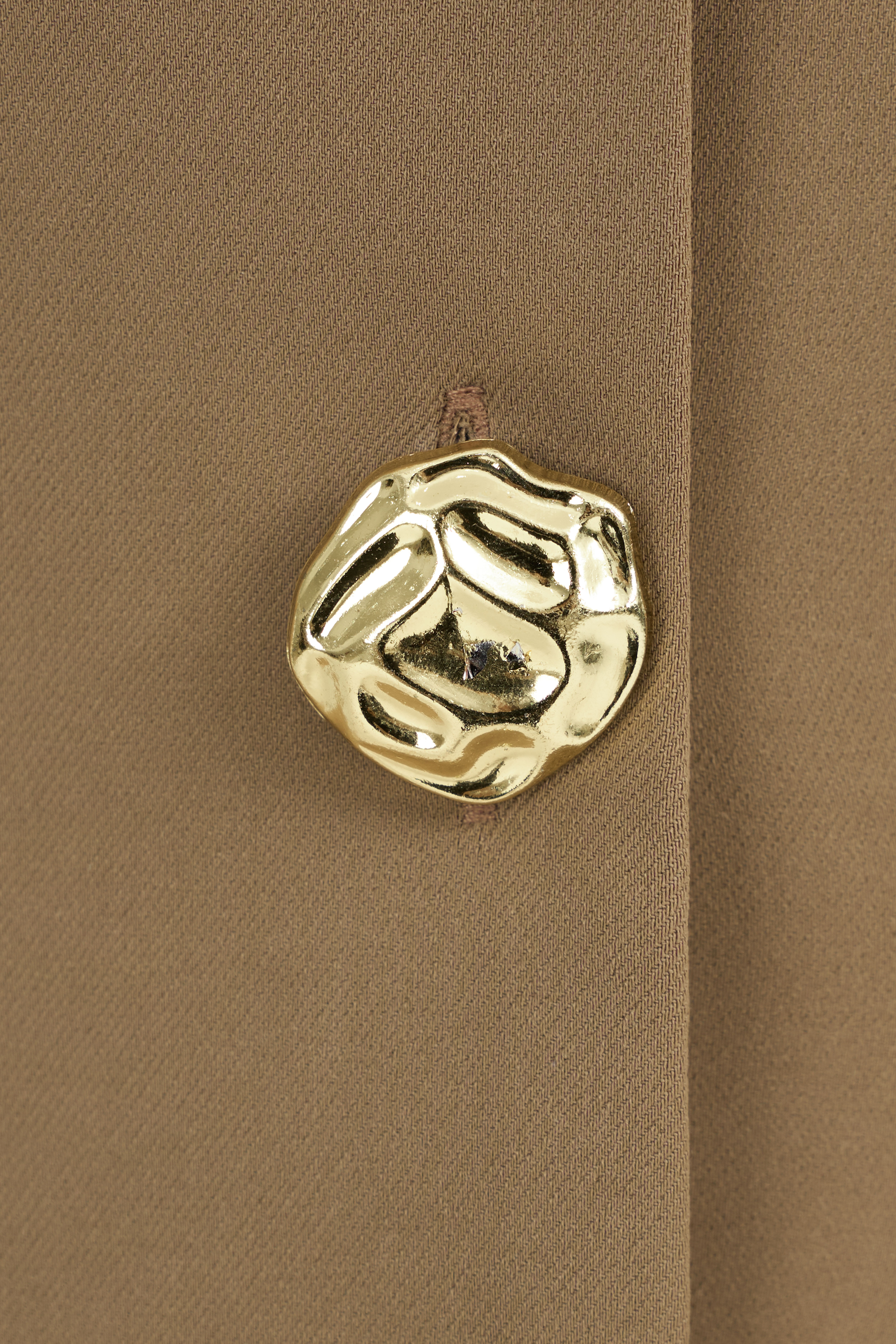 Áo Cổ V Tay Cộc Cúc Đồng_thumbnail_3