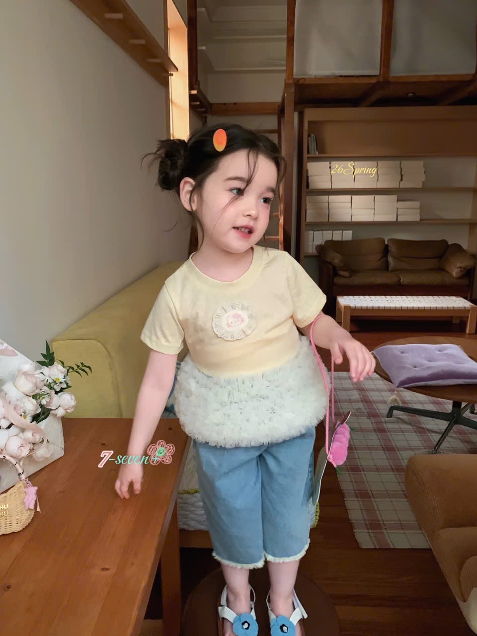 (H95) Áo thun cộc tay màu vãng mỡ thêu trước ngực hãng Seven