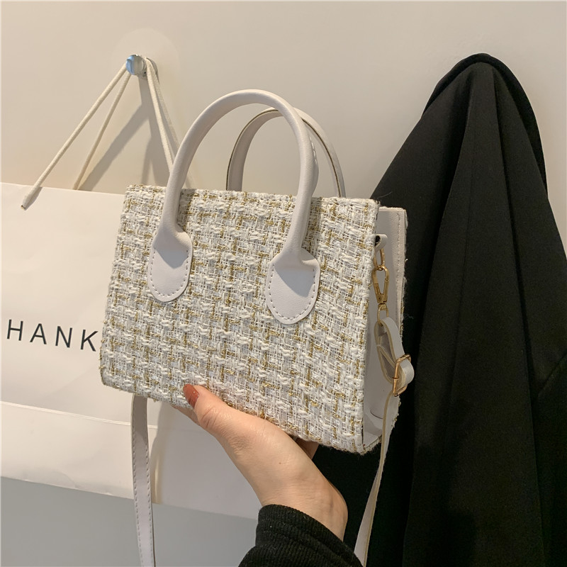 Bạn có thể mua những chiếc túi xách cao cấp hot nhất hiện nay ở đâu?