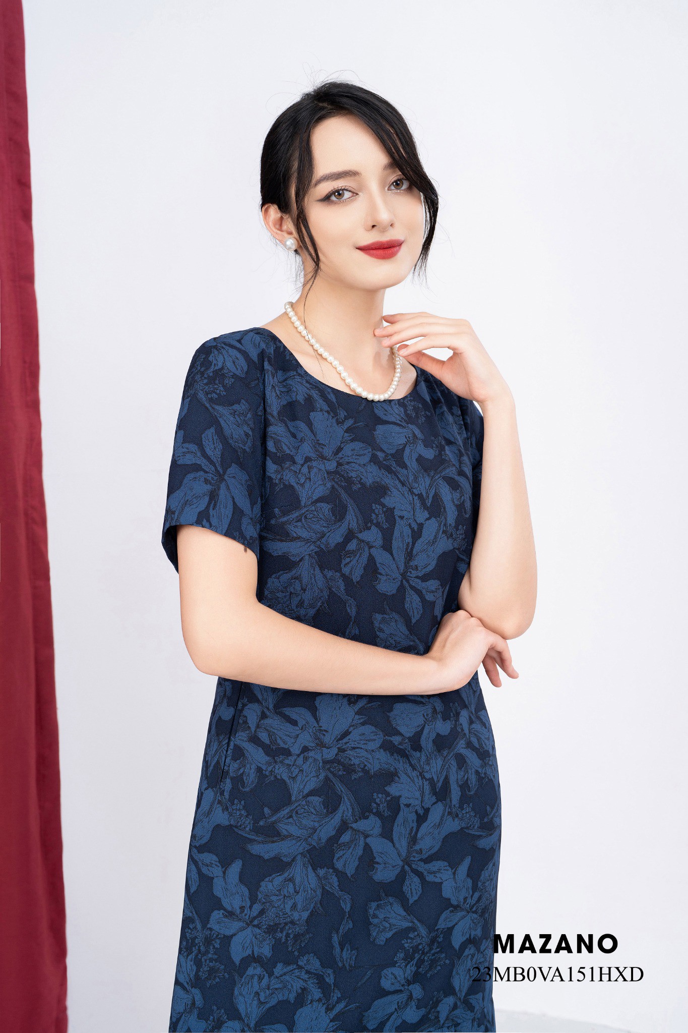 Váy Đầm suông Chân xếp ly Vải thô dày Cổ tròn Tay lỡ Dài đến bắp chân_thumbnail_2