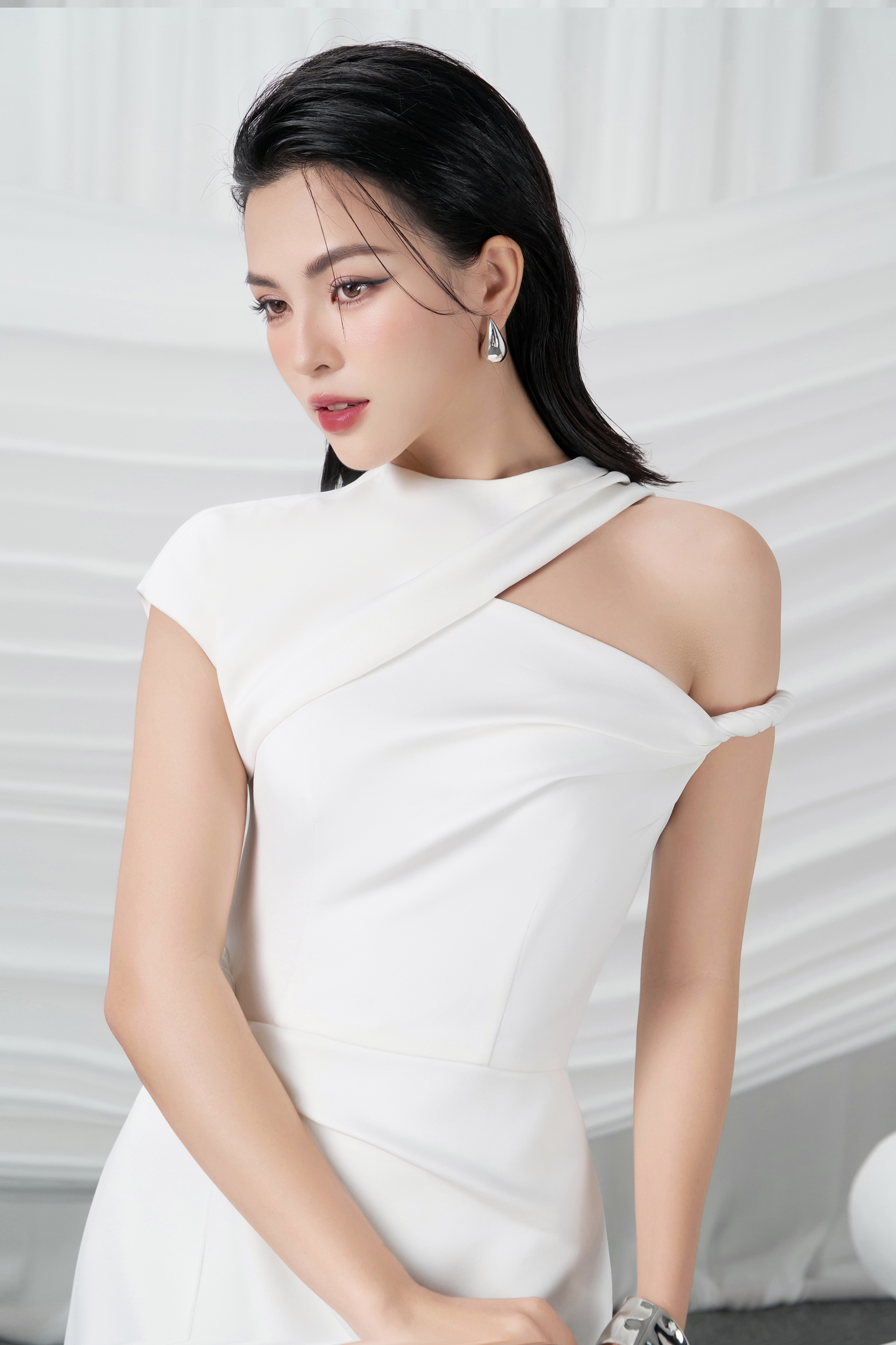 White Sander Dress_thumbnail_4