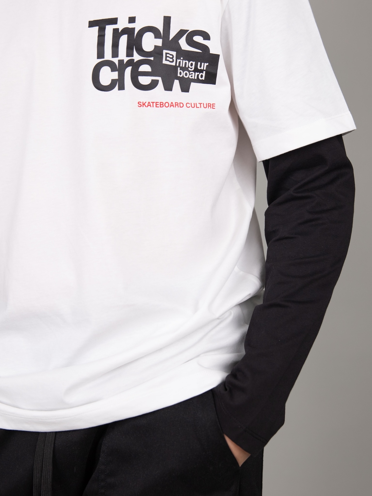 Áo phông dài tay trắng lồng tay đen in hình_thumbnail_4