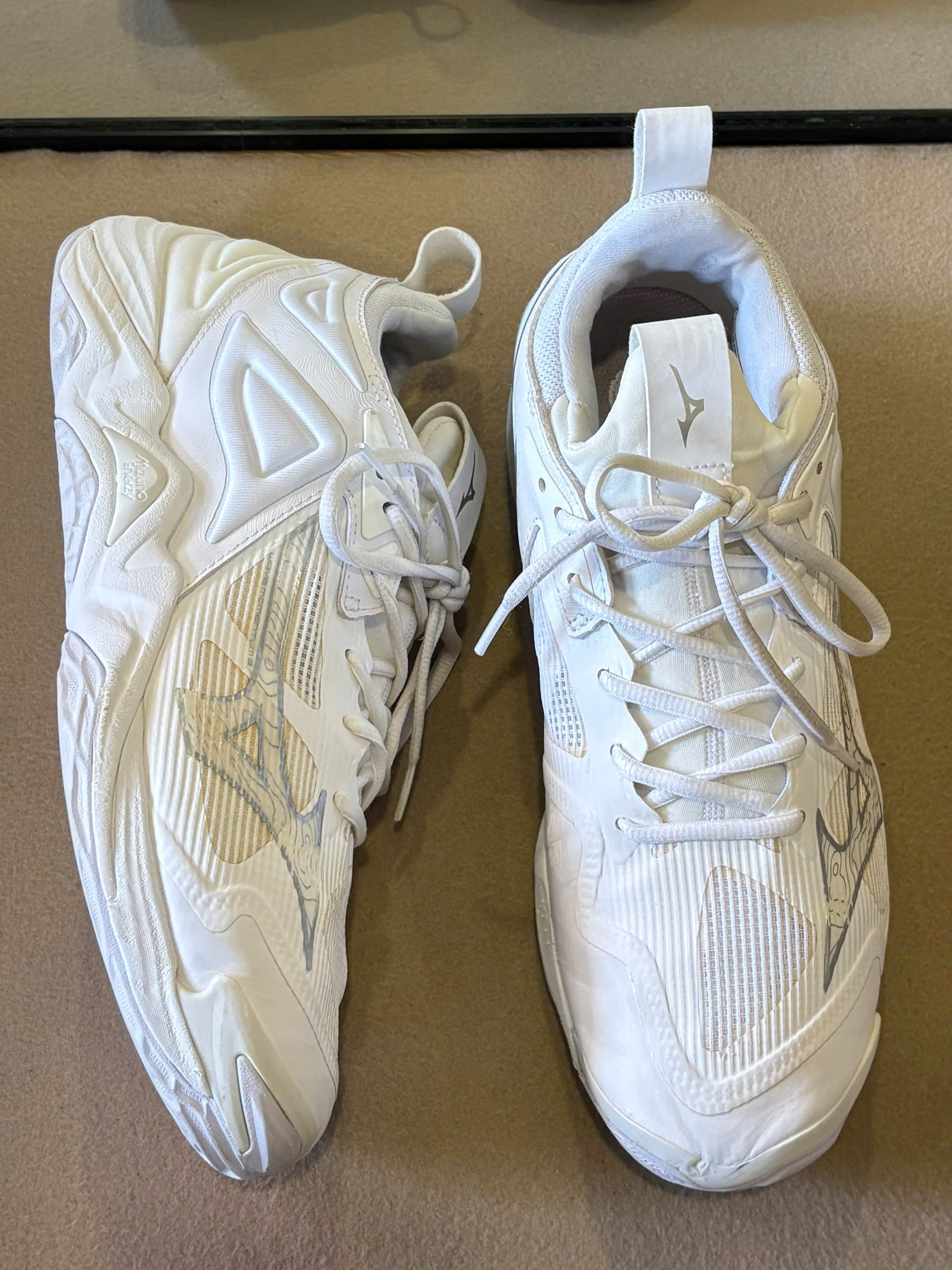 Mizuno Wave Momentum 3 Volleyball Shoes_thumbnail_7