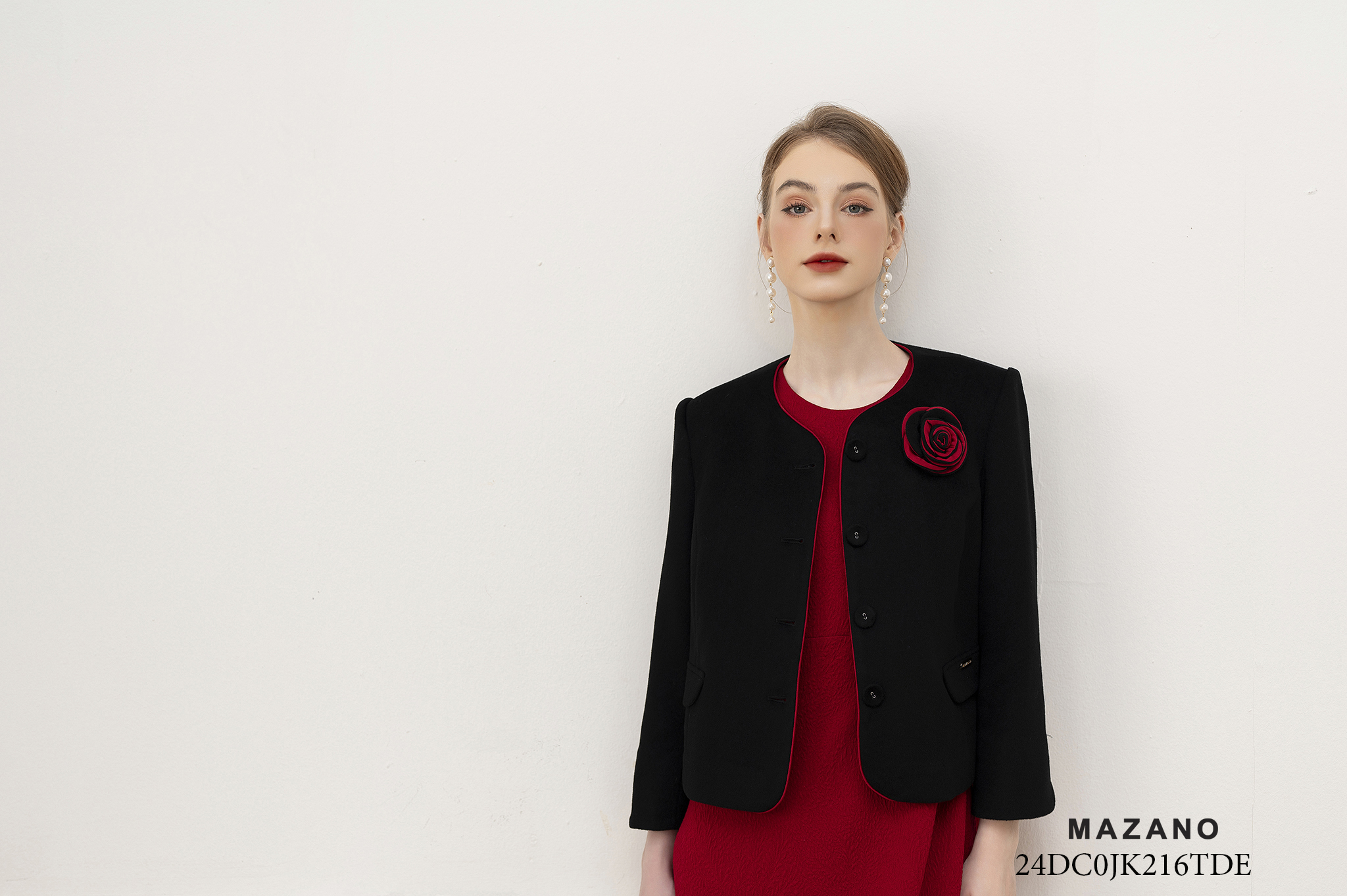 Áo khoác suông ngắn Vải dạ Đính hoa cuốn Cổ tròn cách điệu Tay dài  Dài dưới eo_thumbnail_3