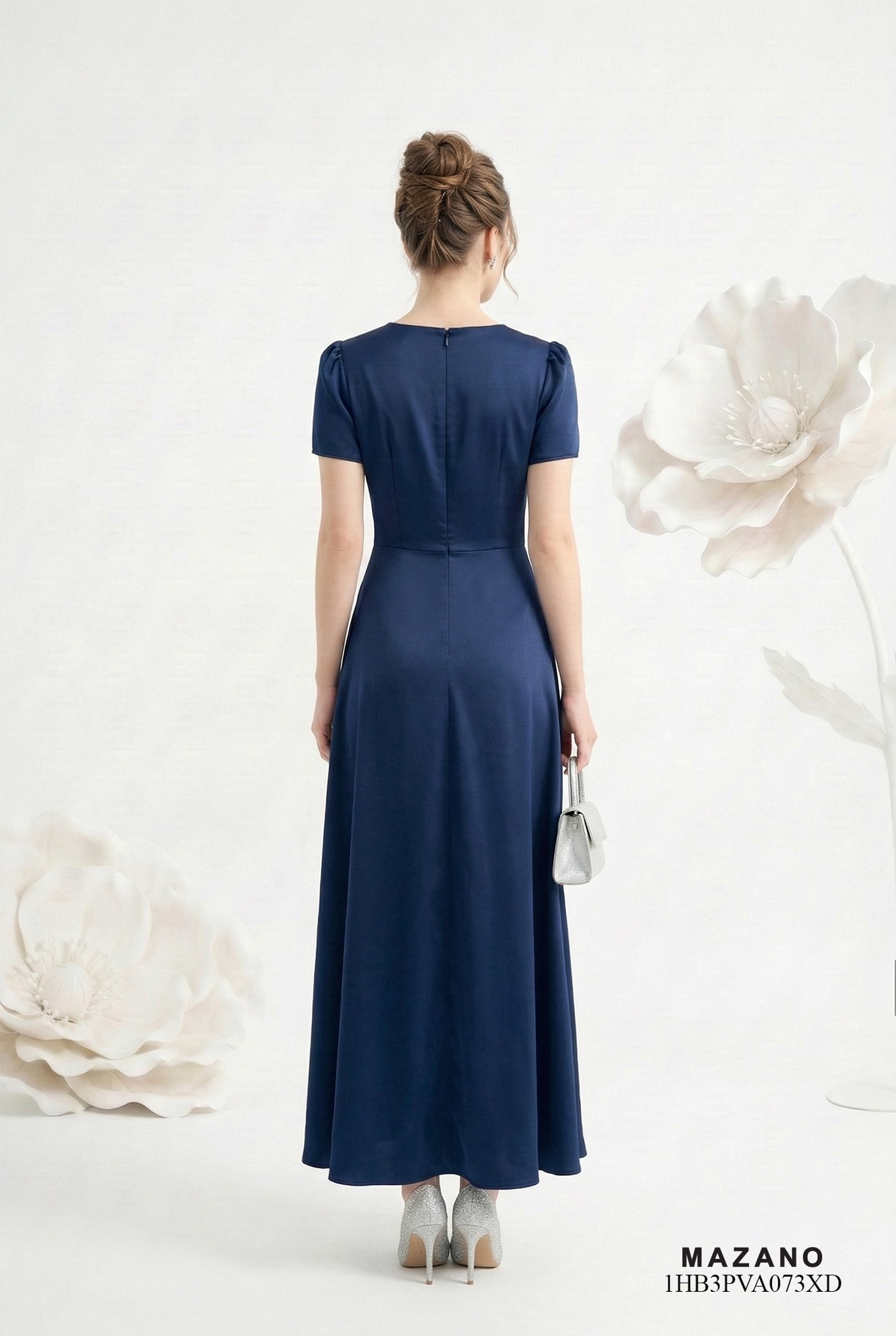 Đầm vải lụa dày xanh tím than dáng ôm chân rủ cổ V đính đá trang trí tay ngắn thiết kế MAZANO_thumbnail_5