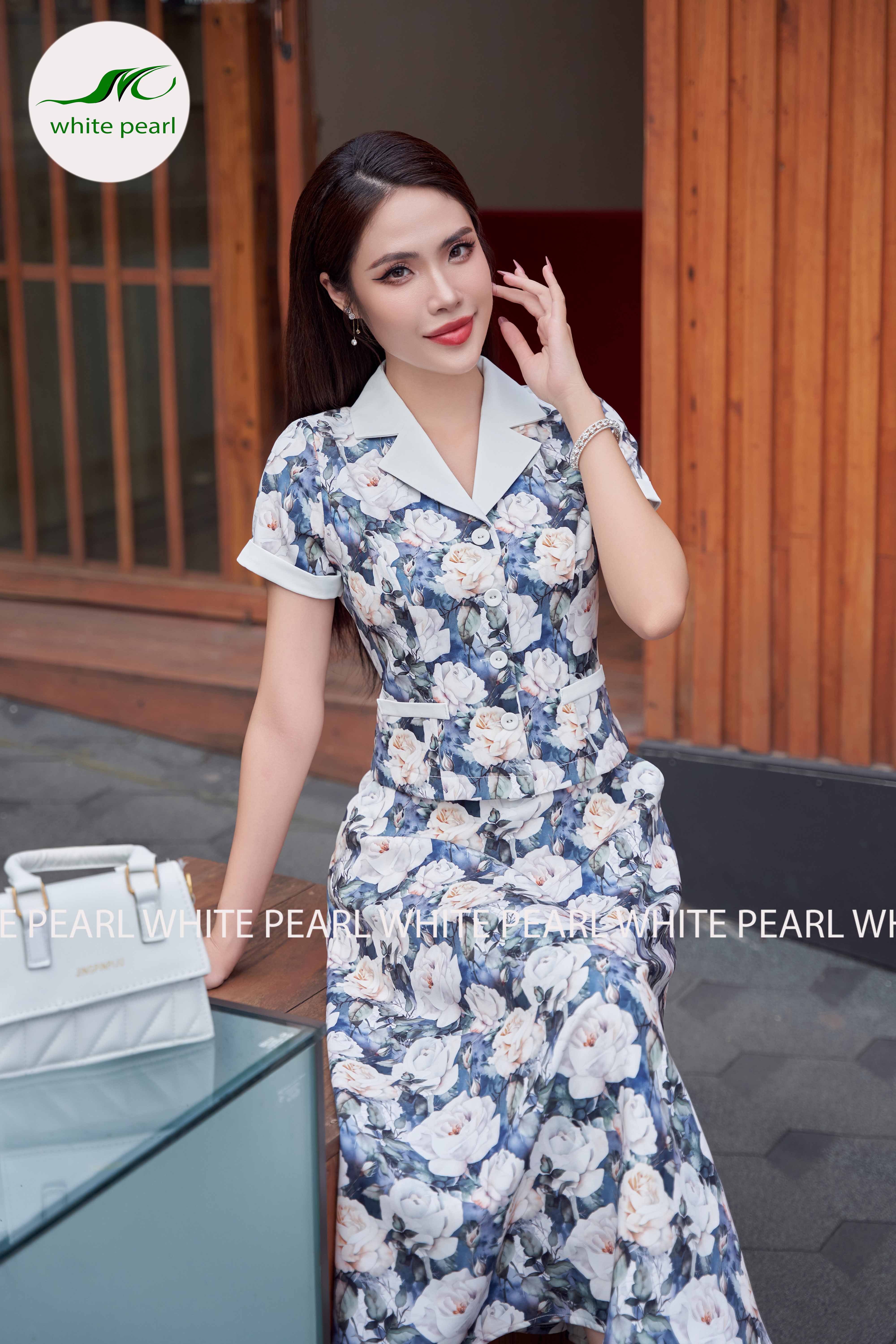 AKG cổ 2 ve phối + CV xoà dài Hoa hồng 3D