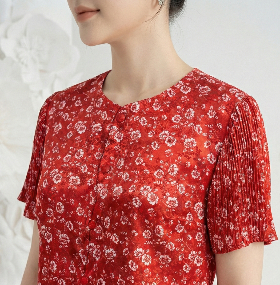 Áo sơ mi vải lụa gấm in hoa đỏ dáng suông cài khuy cổ tàu tay ngắn thiết kế MAZANO_thumbnail_5