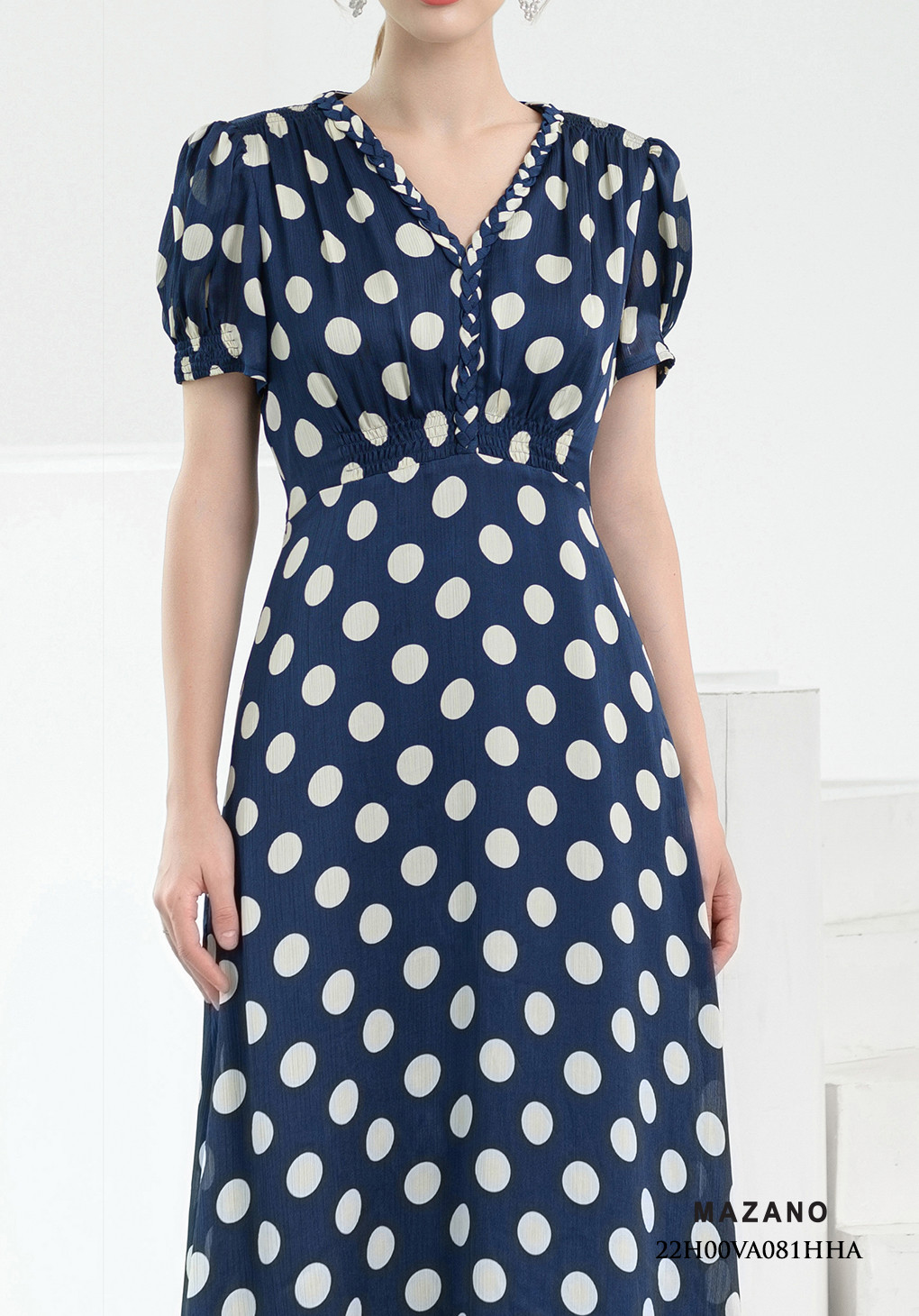 Đầm xanh chấm bi trắng tết dây cổ_thumbnail_4