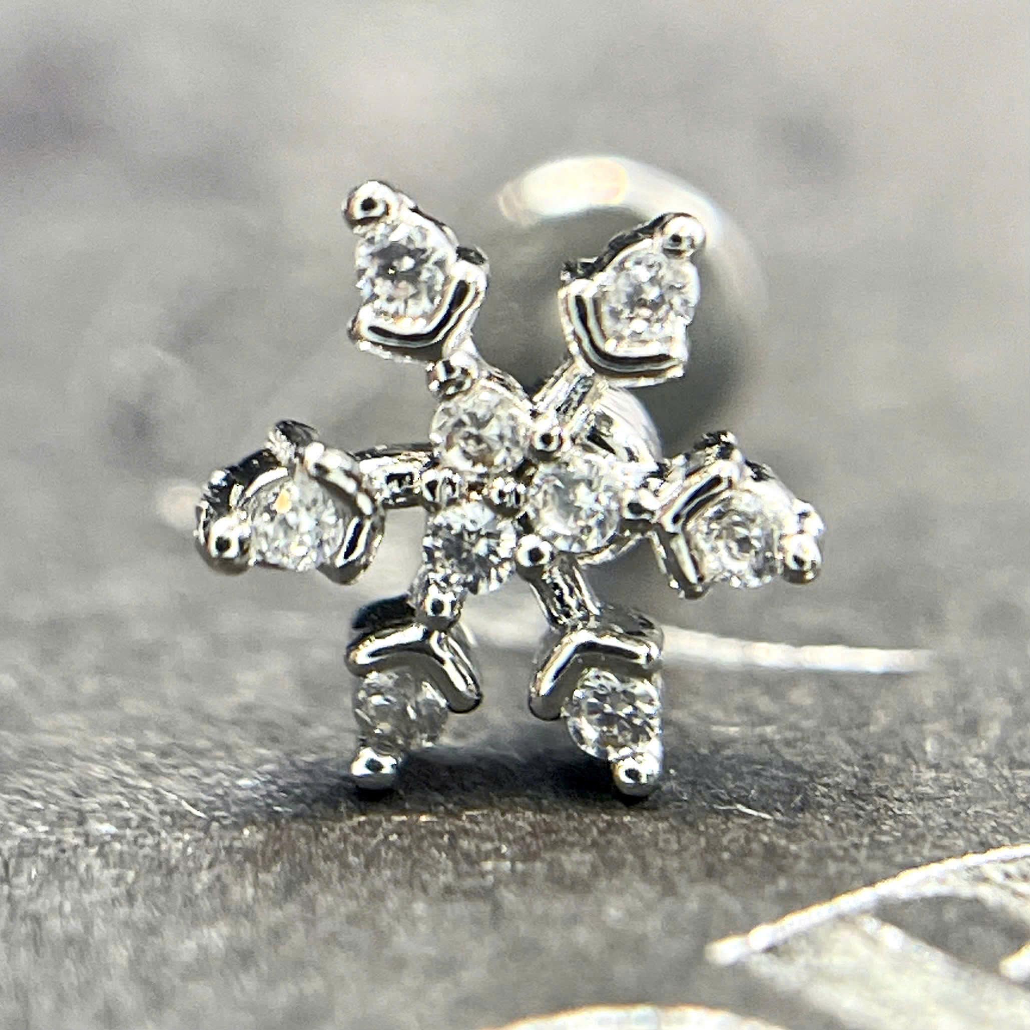 Khuyên kiểu bông tuyết 3 đá giữa dẹt_thumbnail_2