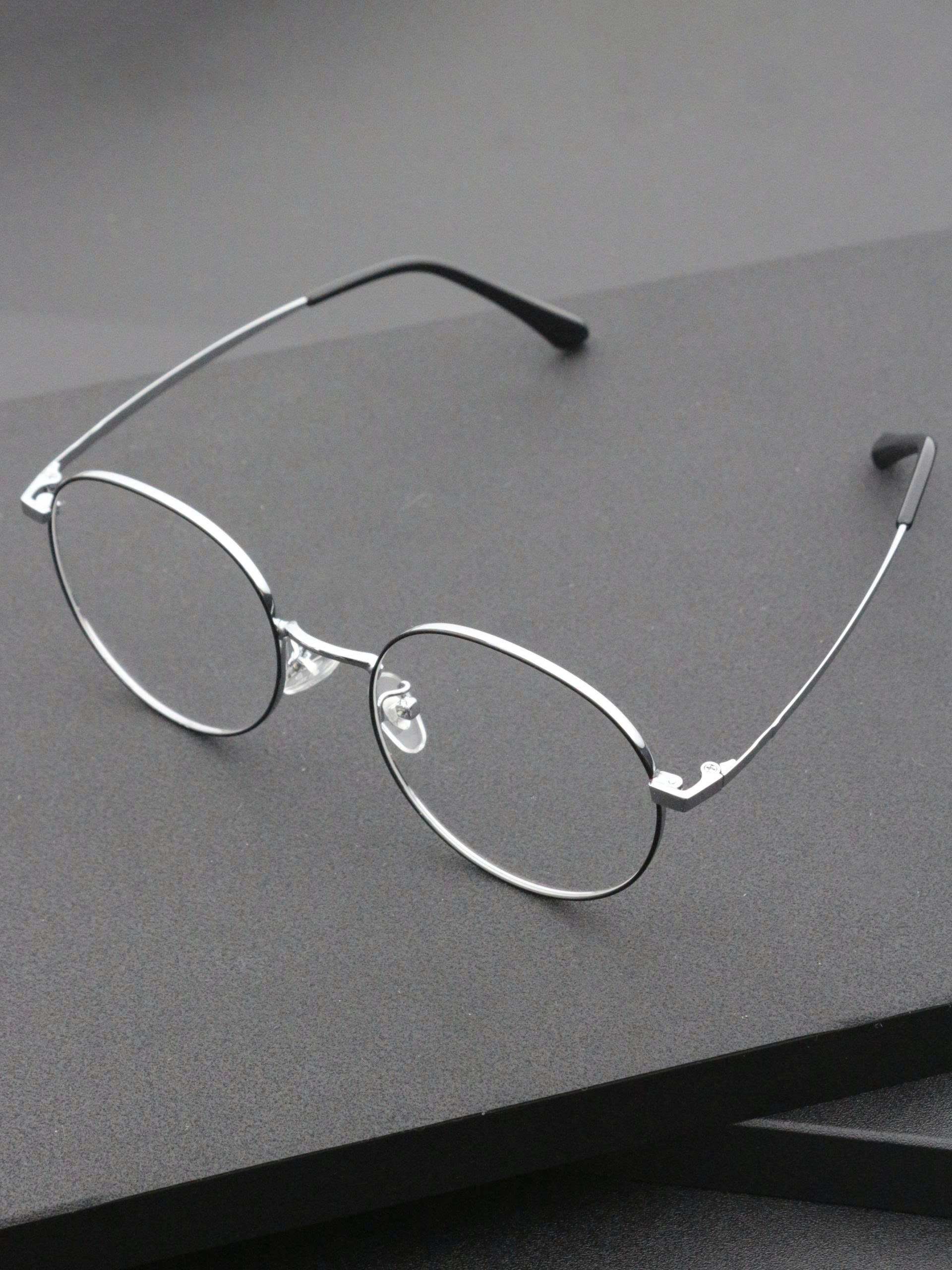 Classic Titanium Eyewear Oval Model_thumbnail_35
