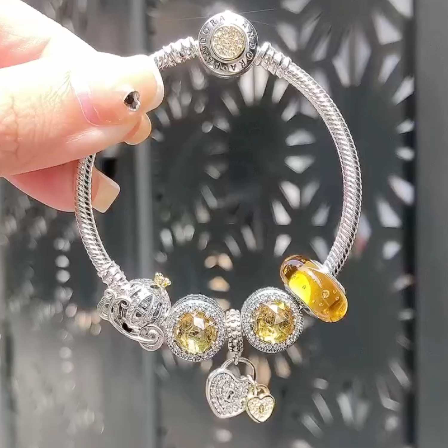 LT591 - Vòng Pandora cỗ xe trái tim treo vàng