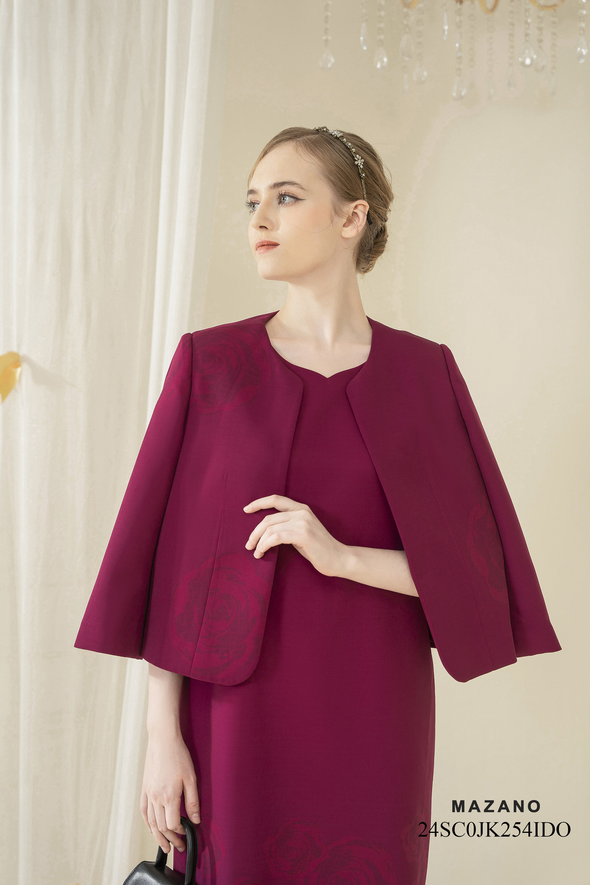 Áo khoác ngắn Suông Vải thô cao cấp Họa tiết in hoa hồng Dài dưới eo