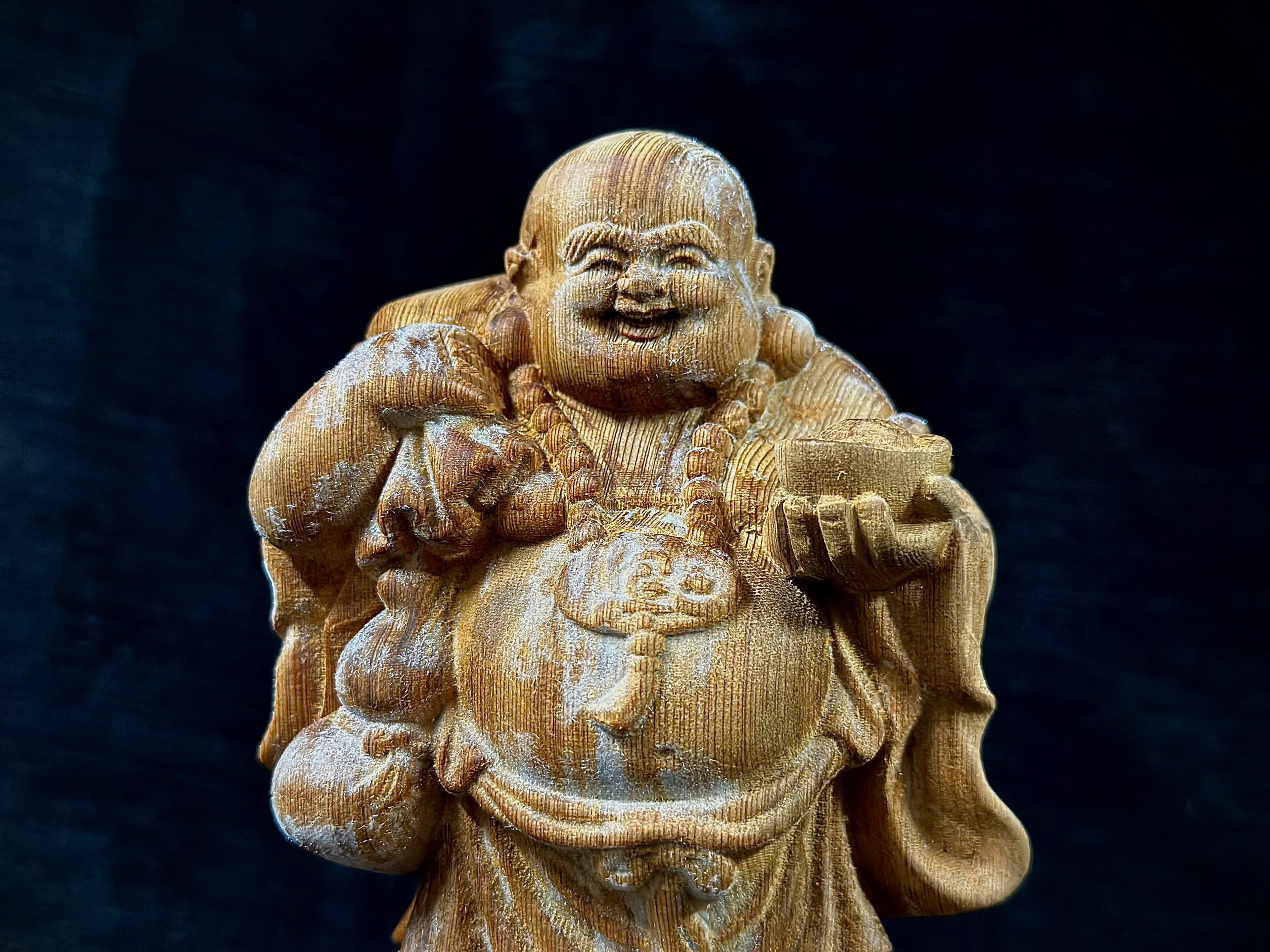 TƯỢNG DI LẶC GÁNH BAO - GỖ NGỌC AM_thumbnail_2