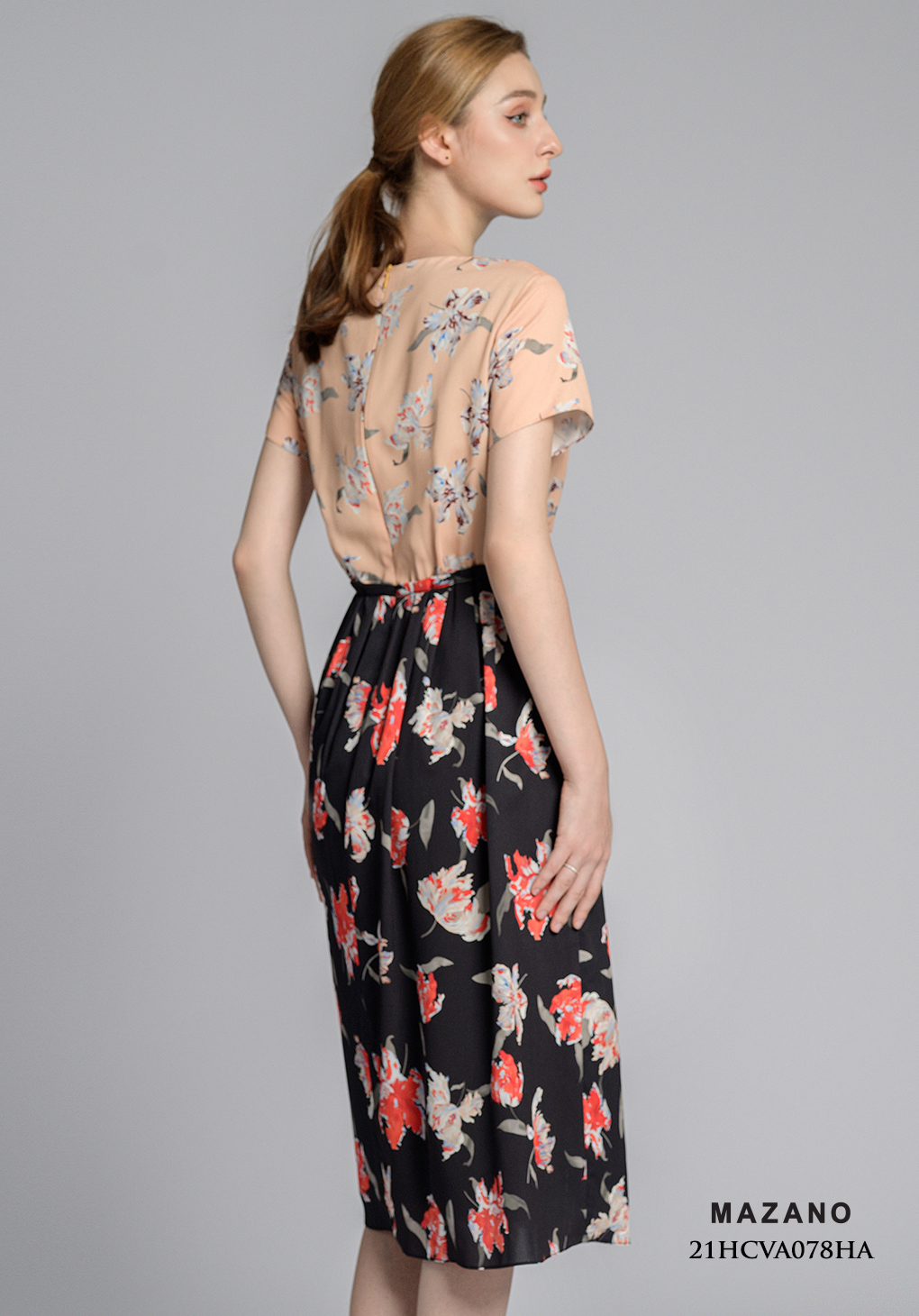 Váy họa tiết phối cách điệu chân xếp ly_thumbnail_4