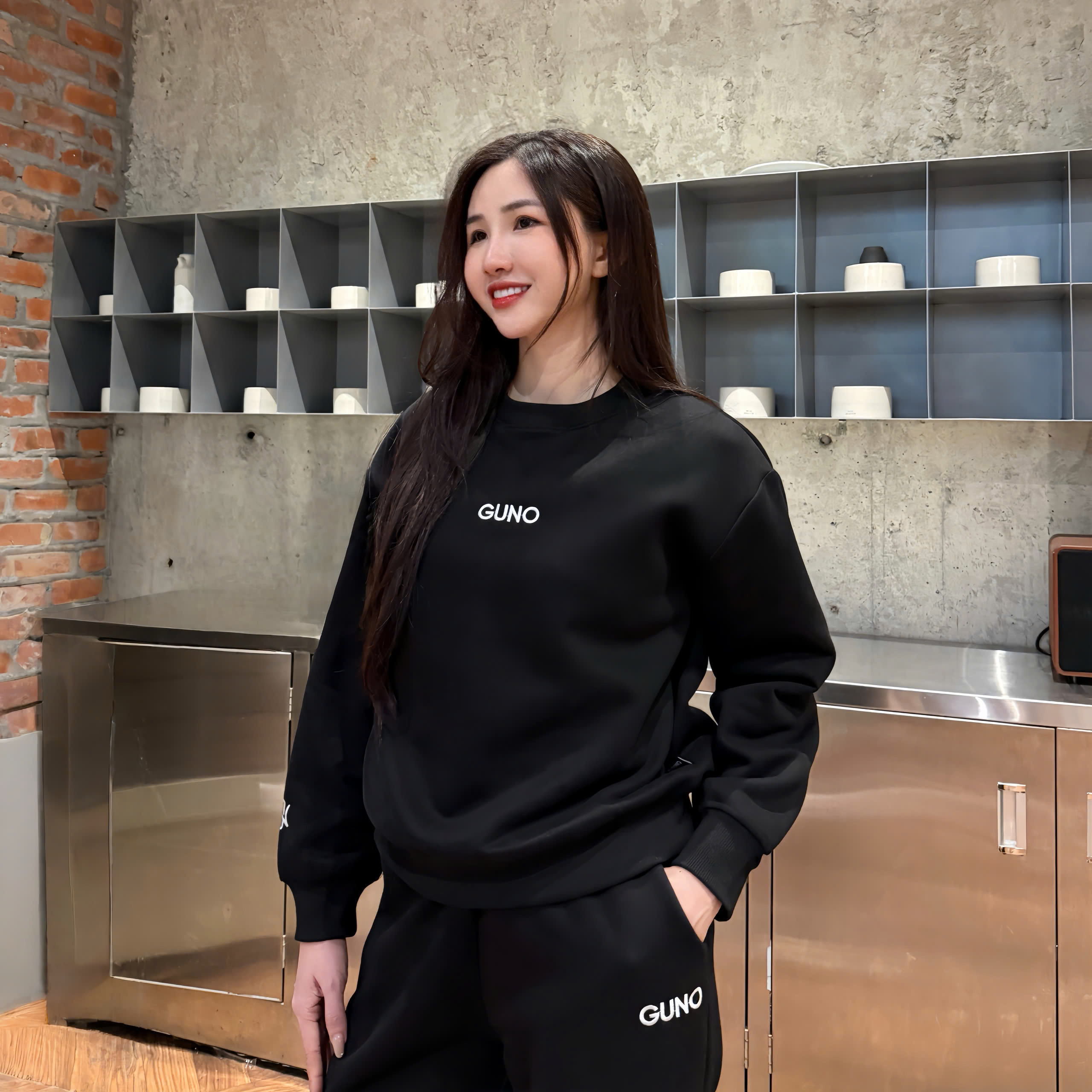 25BG150-Bộ quần áo NỈ NỮ GUNO logo tay quần bo BASIC 200226_thumbnail_2