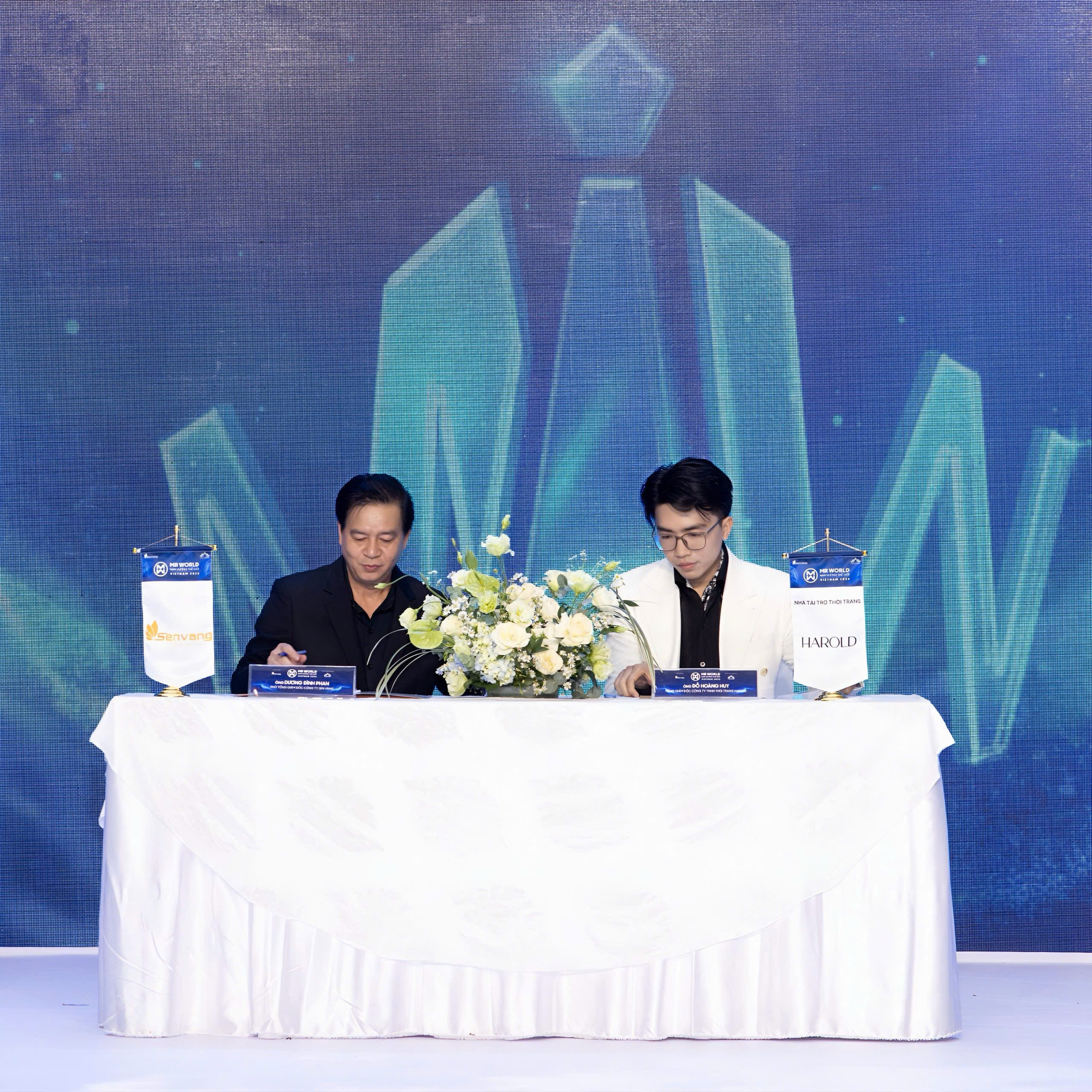 z6691305377463_6a8361545b453a63e011e12dc311bd8a