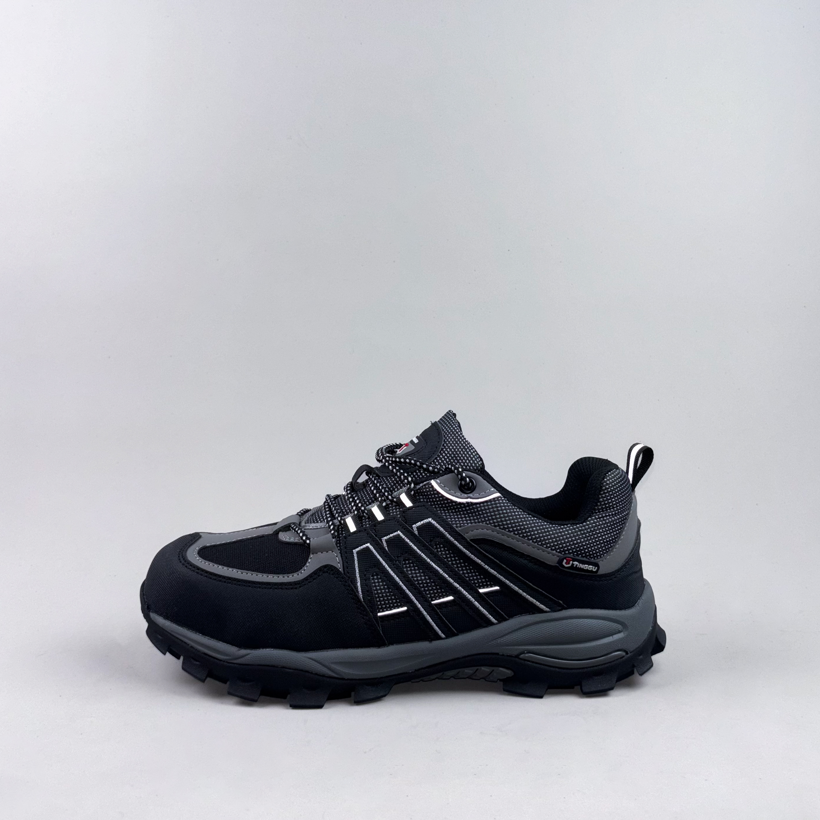 Apex Tracker Safety Shoes