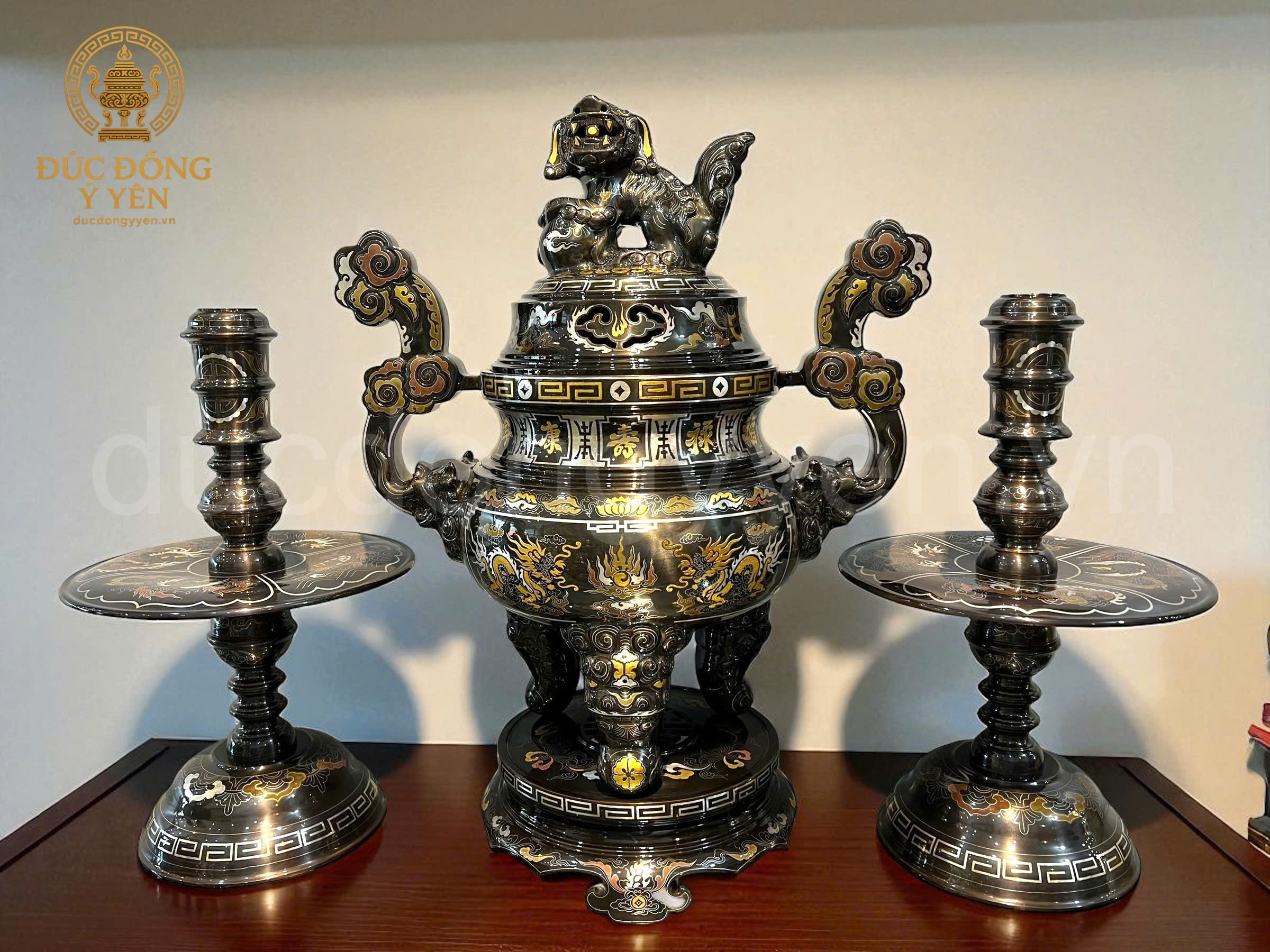 Bộ đỉnh tam sự đỉnh nến khảm ngũ sắc kỹ 