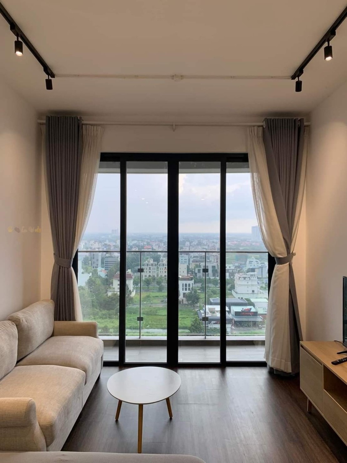 Bán nhanh căn hộ 1 phòng ngủ One Verandah, view sông SG, ban công ĐN, tầng trung - View vĩnh viễn