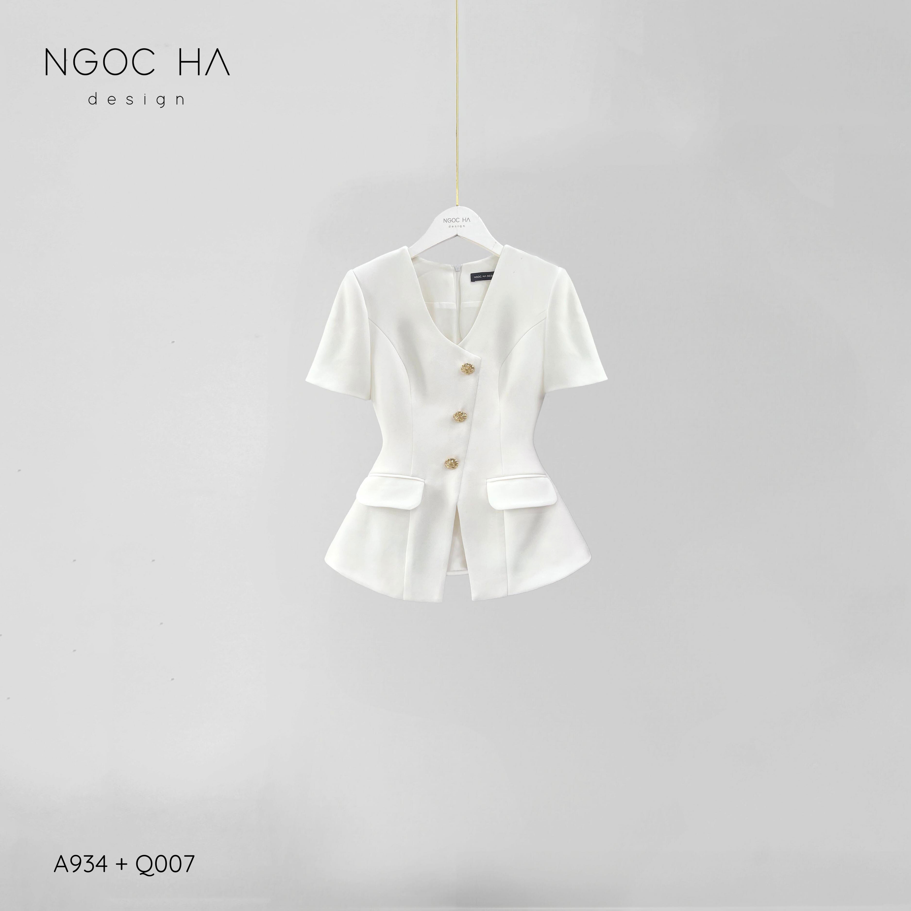 Amy Top_ Áo Vạt Chéo Đính 3 Cúc Tay Cộc Màu Trắng A934_thumbnail_2