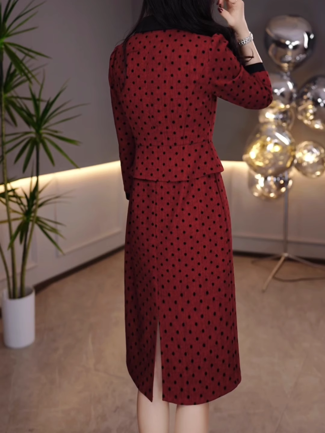 15244-Đầm body suông đỏ chấm bi dáng peplum giãn nhẹ (linen sọc bi )_thumbnail_2