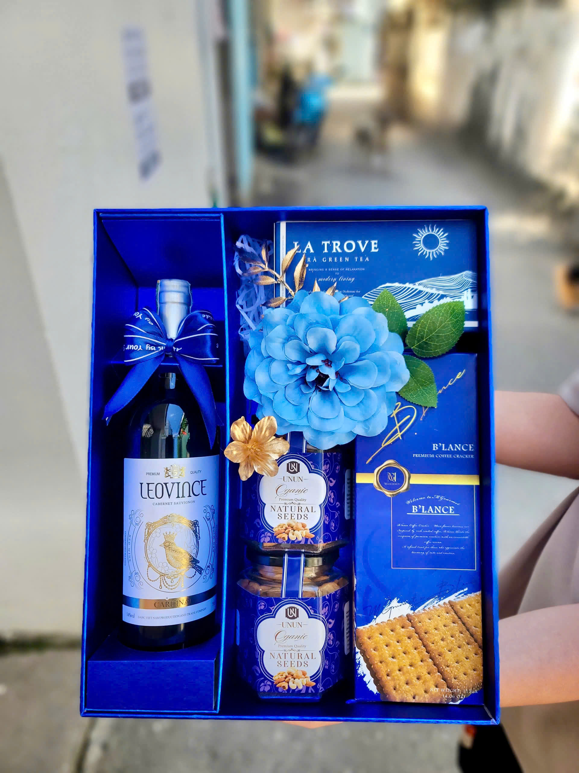 Hộp quà cứng cao cấp_thumbnail_3