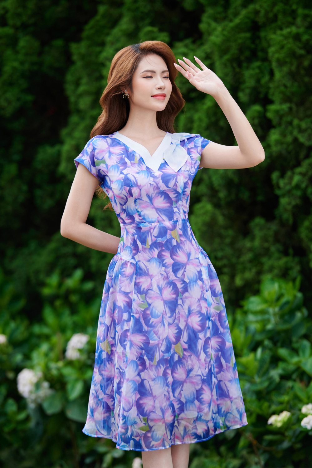 Đầm xoè tím cổ V trắng tay chờm_thumbnail_0