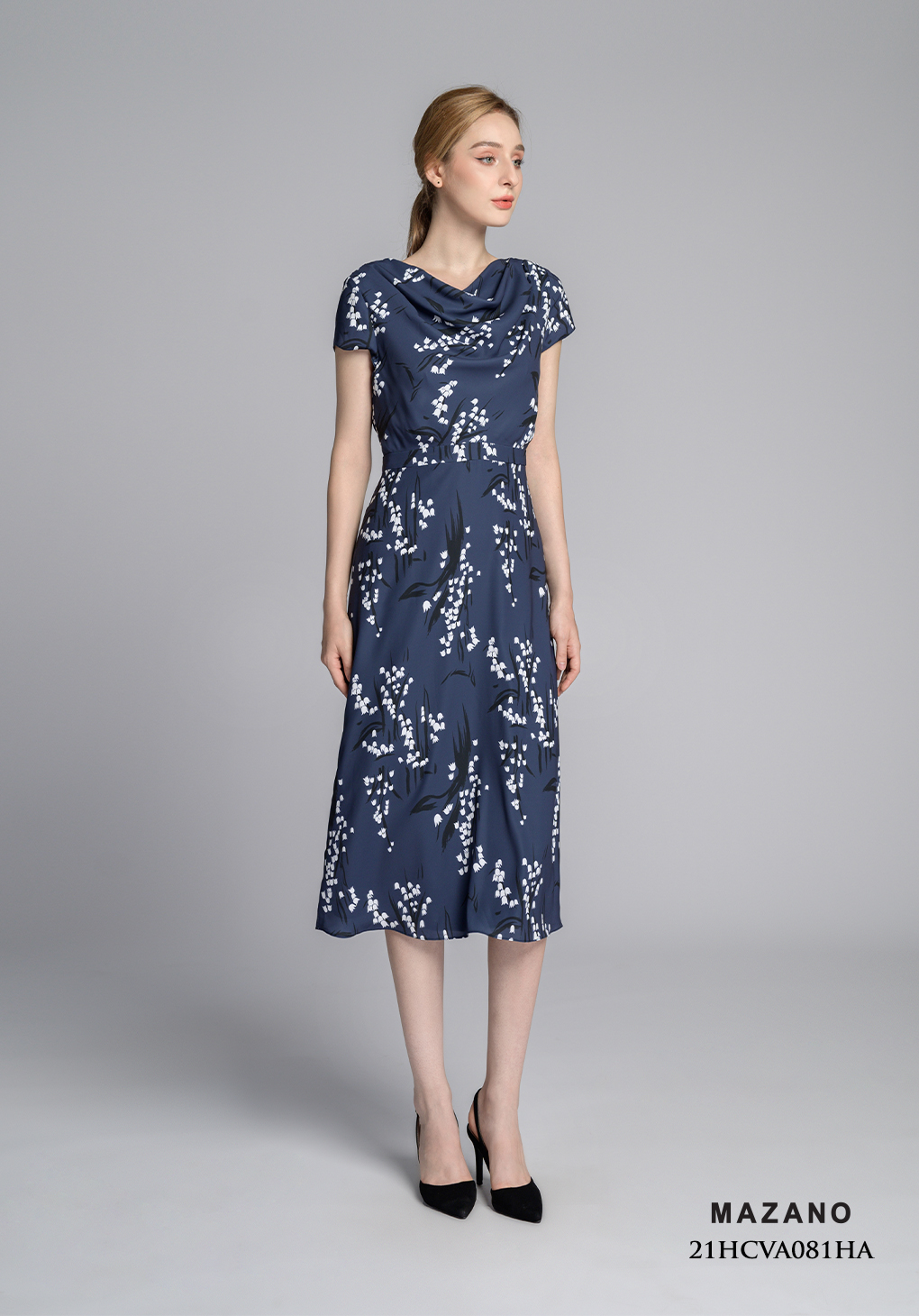 Váy xanh than họa tiết hoa chuông cổ đổ_thumbnail_0