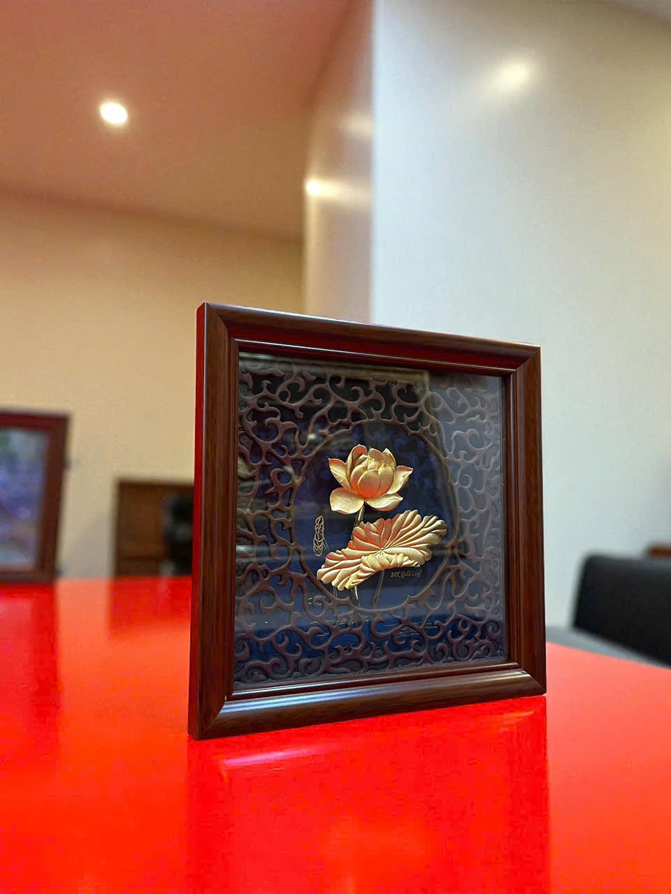 HOA SEN NỀN XANH DÁT VÀNG 24K 20x20cm_thumbnail_2