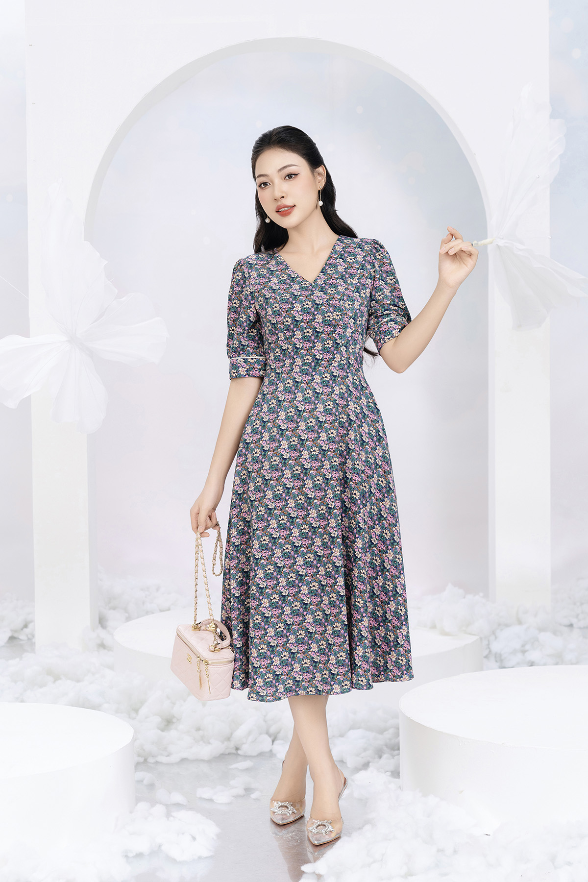 Đầm hoa nhí lụa mịn cổ V tay ngắn D3017_thumbnail_2